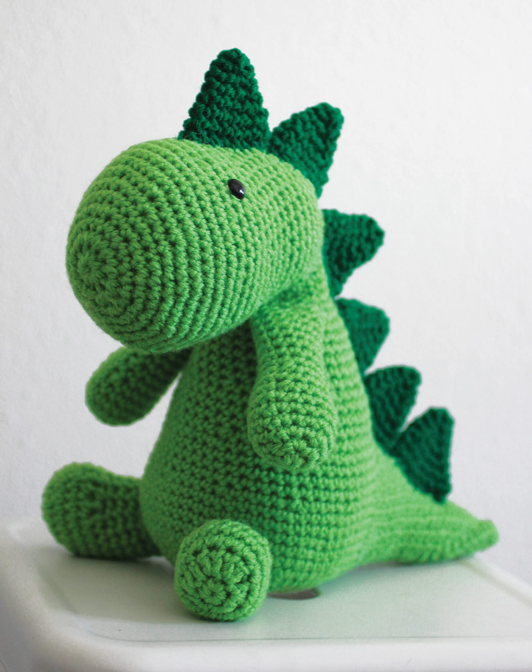 Amigurumi Friends: 20+ Easy Crochet Toy Patterns for Beginners - DIY Handmade Stuffed Animals for Kids, Home Decor & Gift Ideas