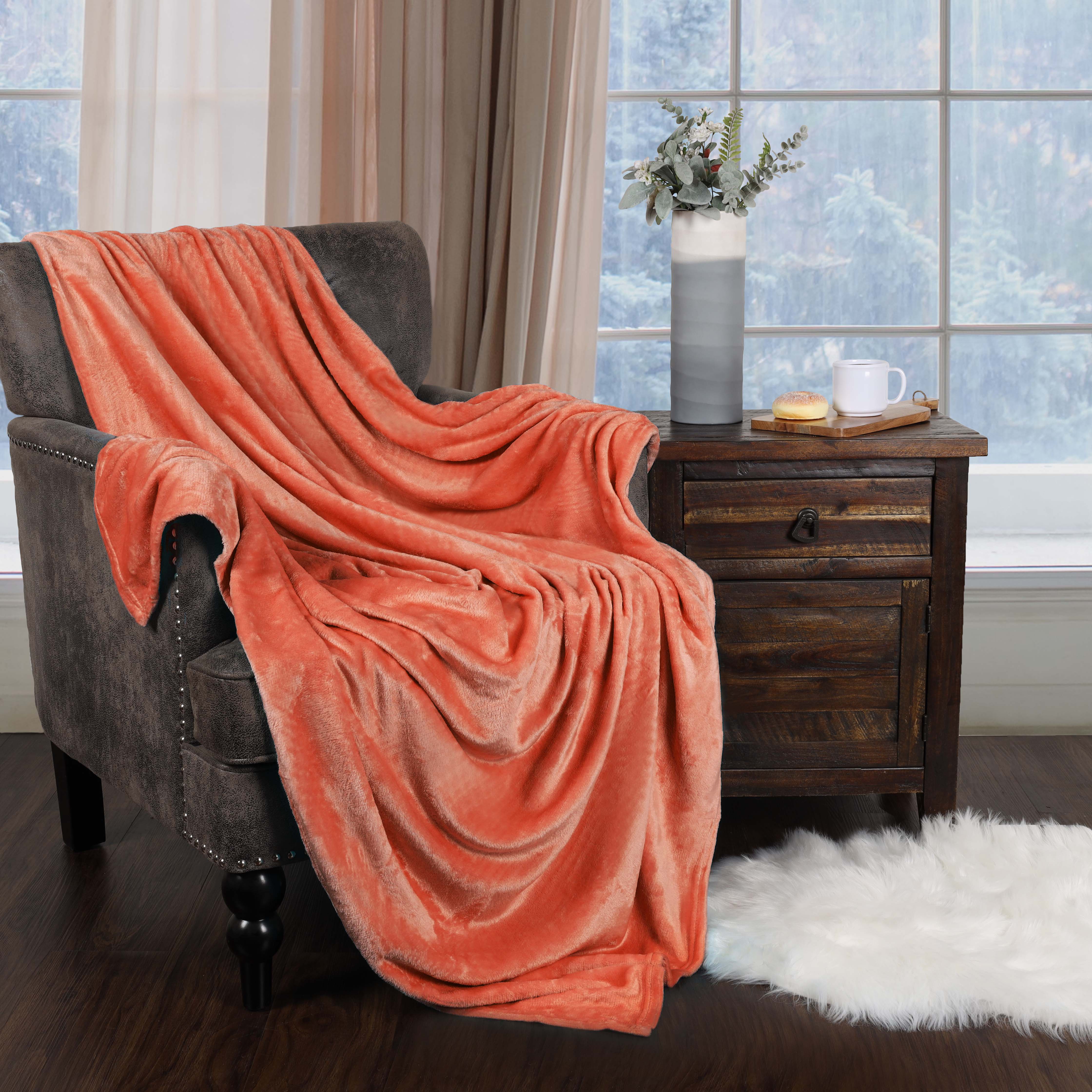 Soft Fleece Plush Blanket - Medium Weight Fluffy Cozy Throw for Couch, Bed & Home Decor - Perfect for Winter, Gifts & Relaxation
