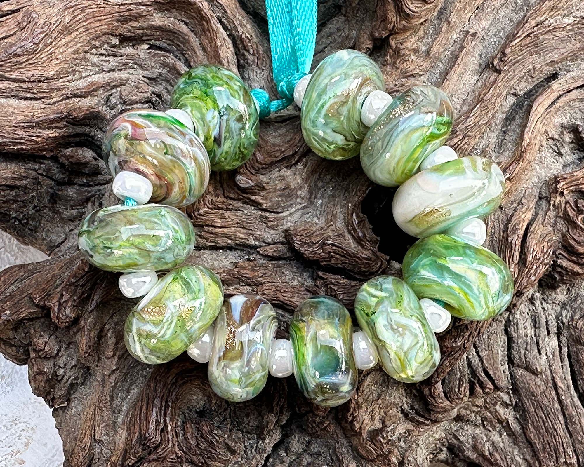 11pcs Green Emerald Glow Lampwork Glass Beads Set for Jewelry Making - DIY Bracelets, Necklaces & Craft Projects (SRA)