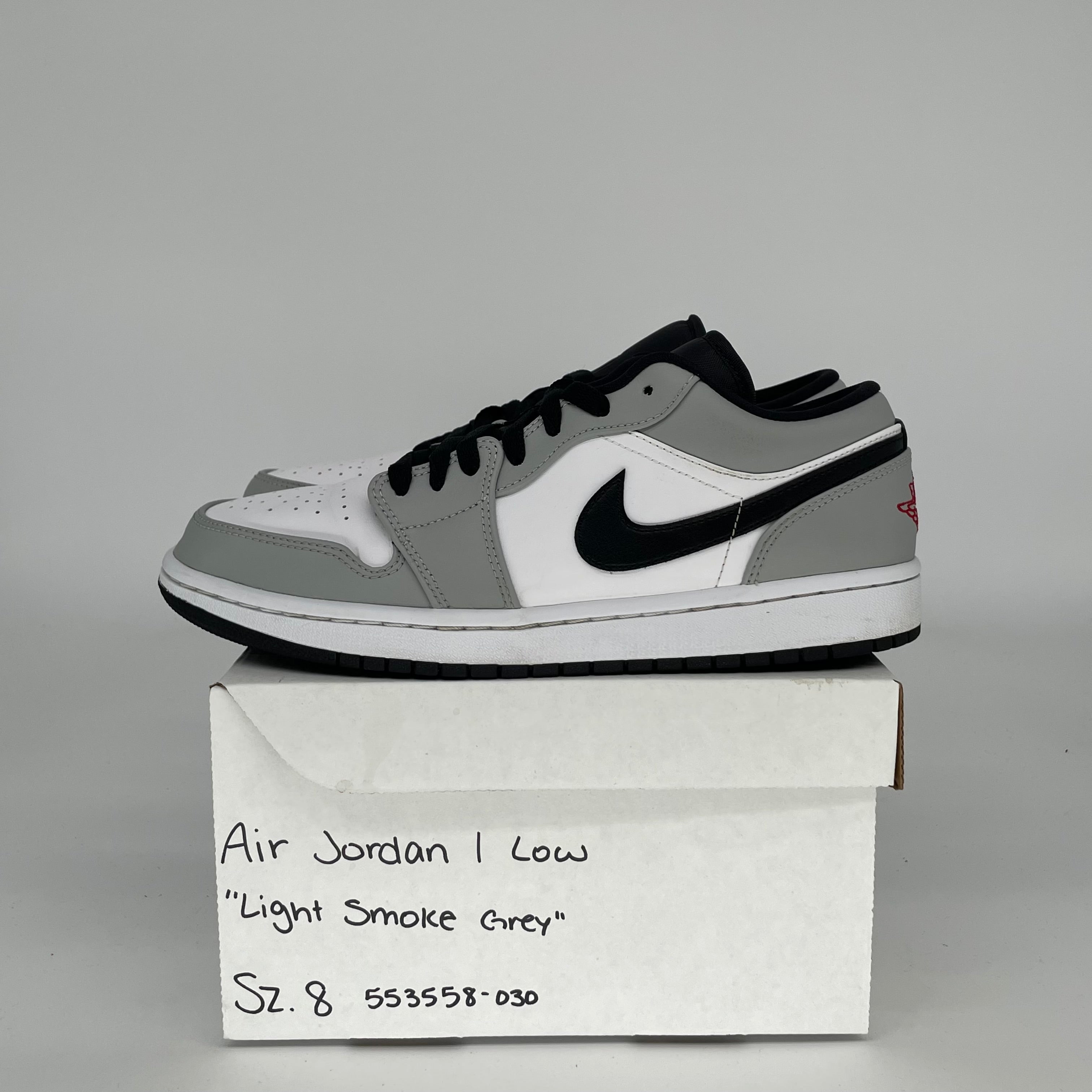 AIR JORDAN 1 LOW Light Smoke Grey Men's Basketball Shoes Size 8 - Retro Style Sneakers for Casual Wear & Street Fashion (553558-030)
