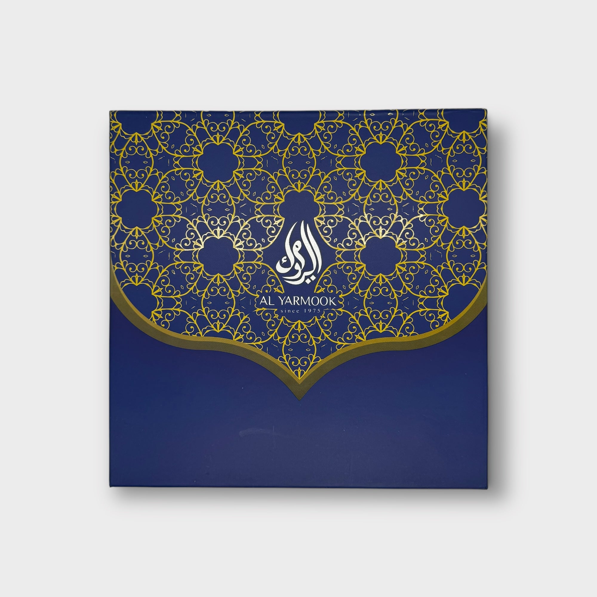 Authentic Arab White Shemagh Scarf - Traditional Middle Eastern Head Wrap for Men & Women - Perfect for Desert Travel, Outdoor Adventures & Cultural Events