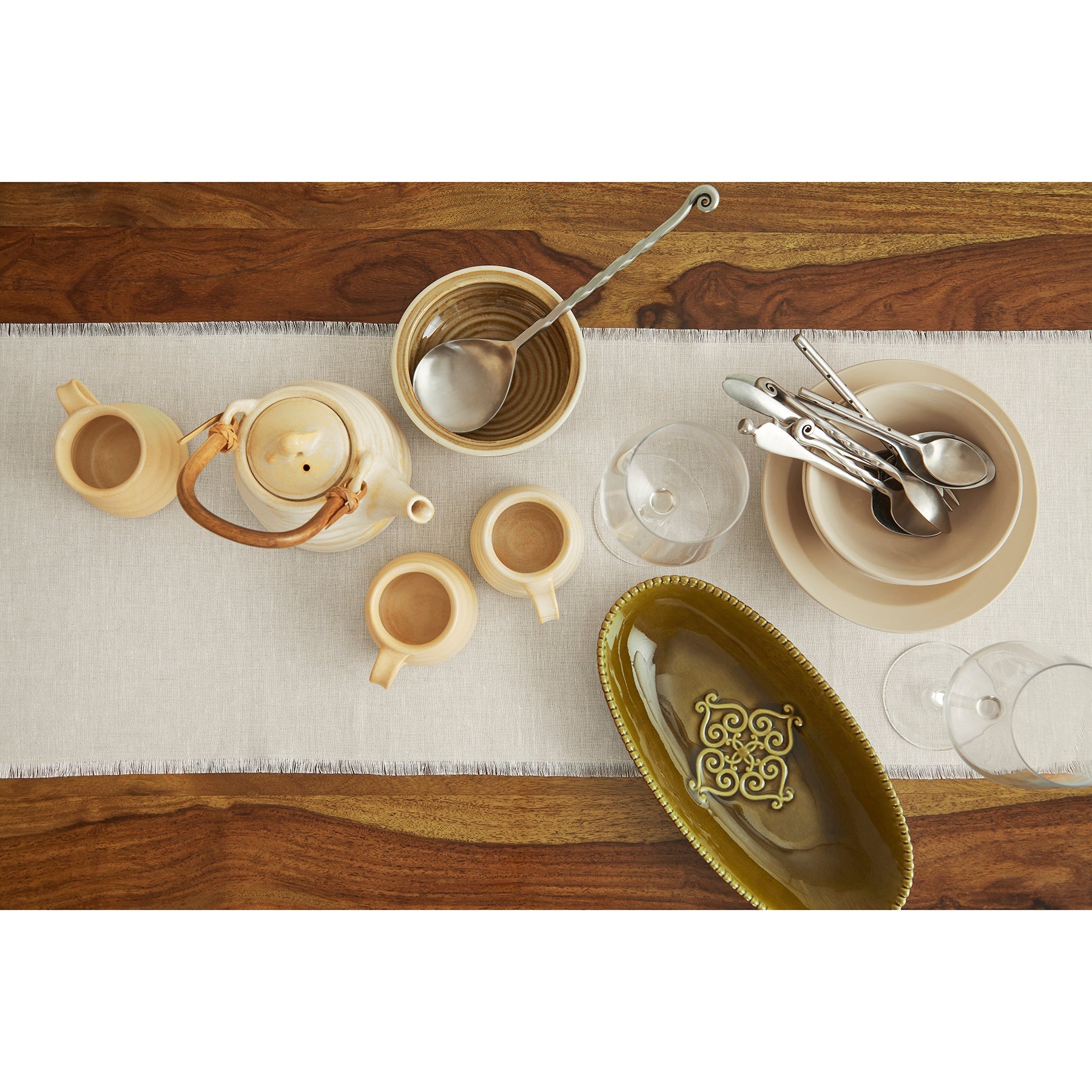 Elegant Fringe Table Runner for Dining Room Decor - Perfect for Weddings, Parties, and Home Decoration