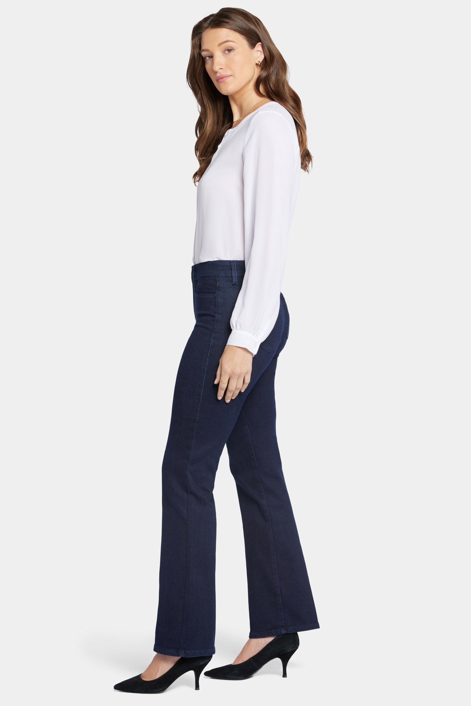 Blake Slim Flared Jeans for Petite Women - Classic Rinse Wash | Perfect for Casual Wear & Night Out