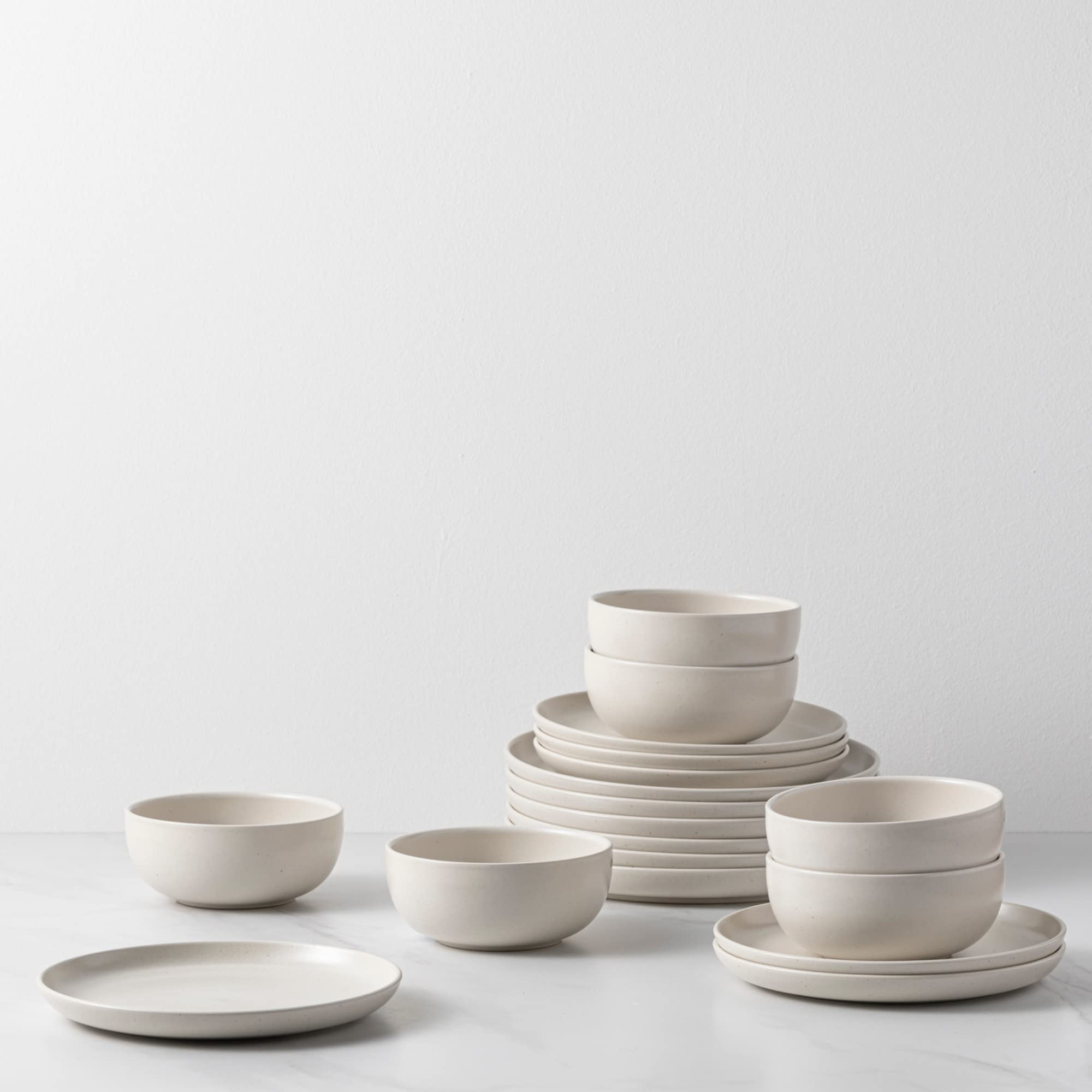**Casafina Ceramic Stoneware 18-Piece Dinnerware Set for 6 - Includes Plates, Bowls & Mugs | Pacifica Collection in Vanilla | Microwave & Dishwasher Safe | Restaurant Quality Tableware | Perfect for Family Dinners, Entertaining & Everyday Use**