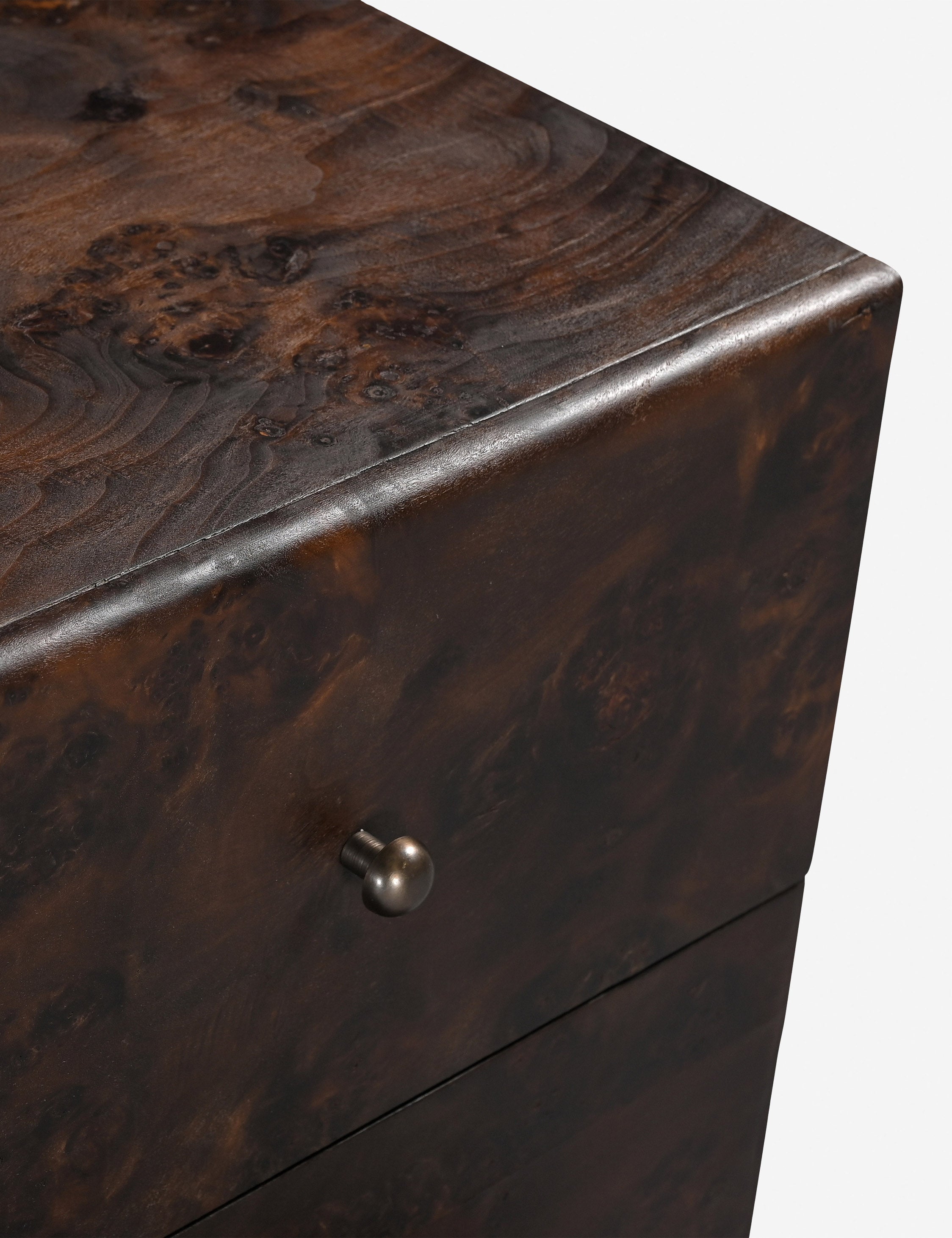Modern 5-Drawer Hobbes Dresser - Stylish Wooden Chest for Bedroom, Living Room & Nursery Storage - Perfect for Organizing Clothes, Toys & Home Essentials