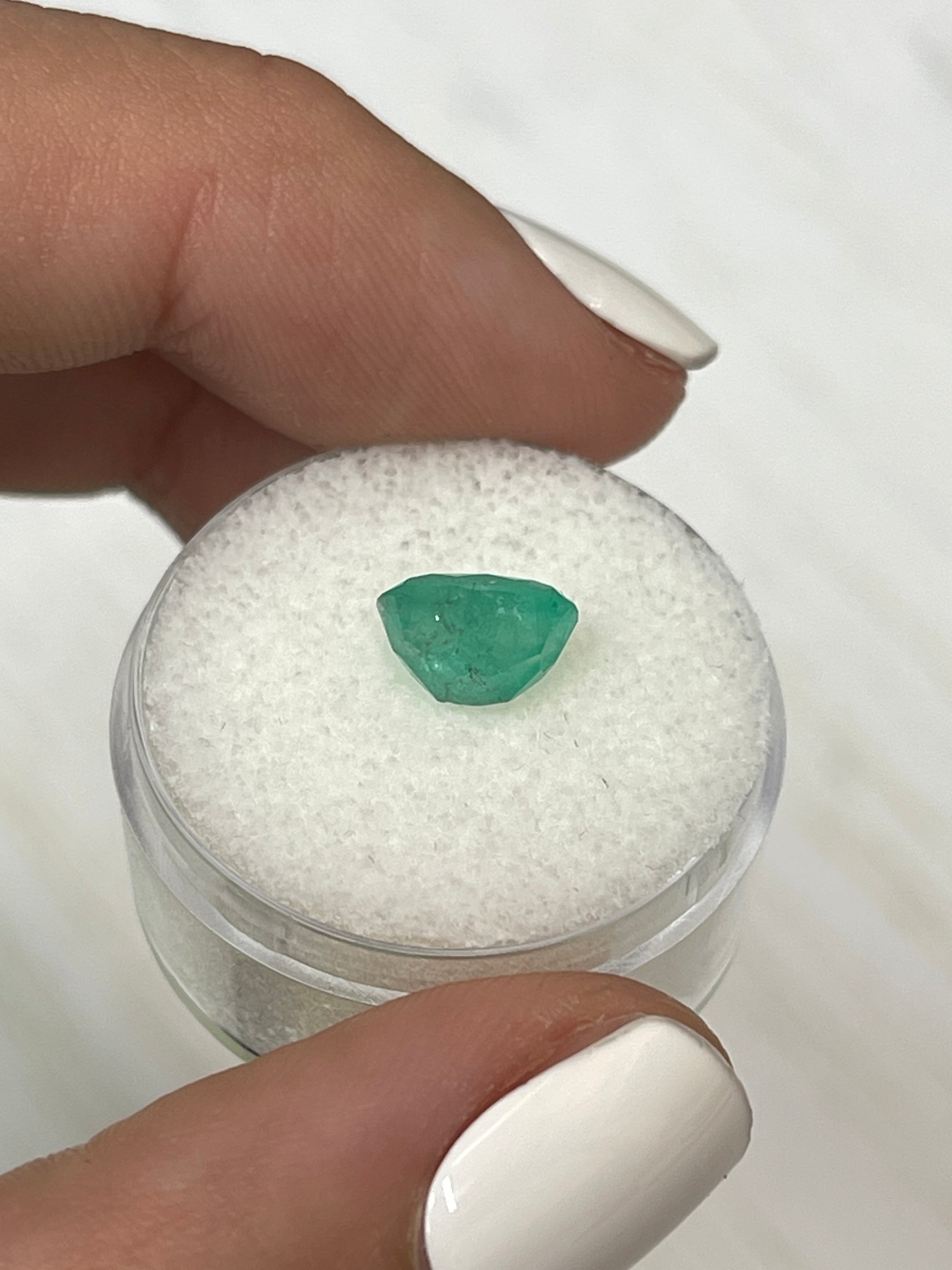 1.93 Carat Natural Green Colombian Loose Emerald Oval Cut Gemstone for Jewelry Making & Engagement Rings