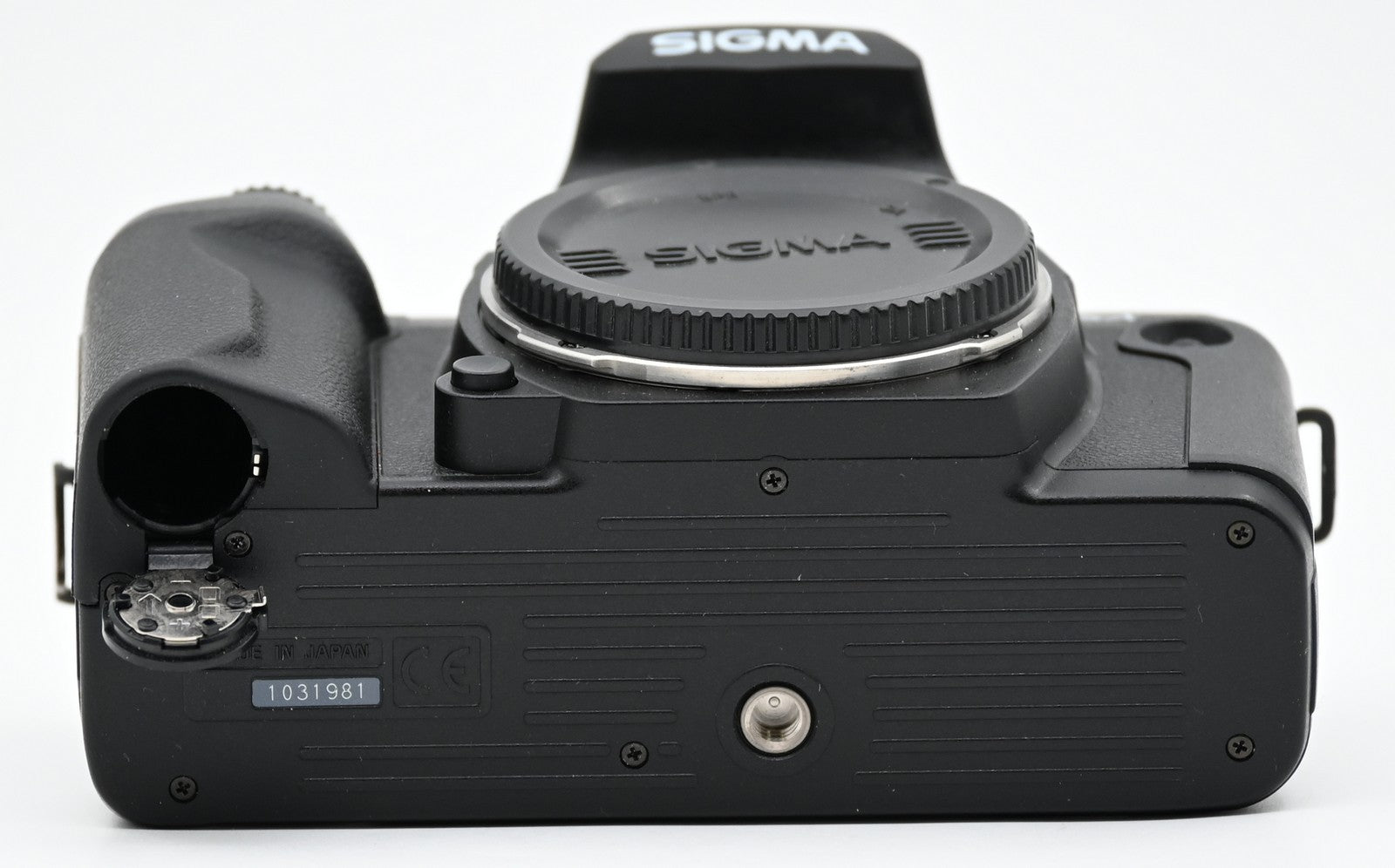 Sigma SA 7N SLR Film Camera with 28-80mm & 70-300mm Lenses - Vintage Film Photography for Travel, Street & Portrait Shooting