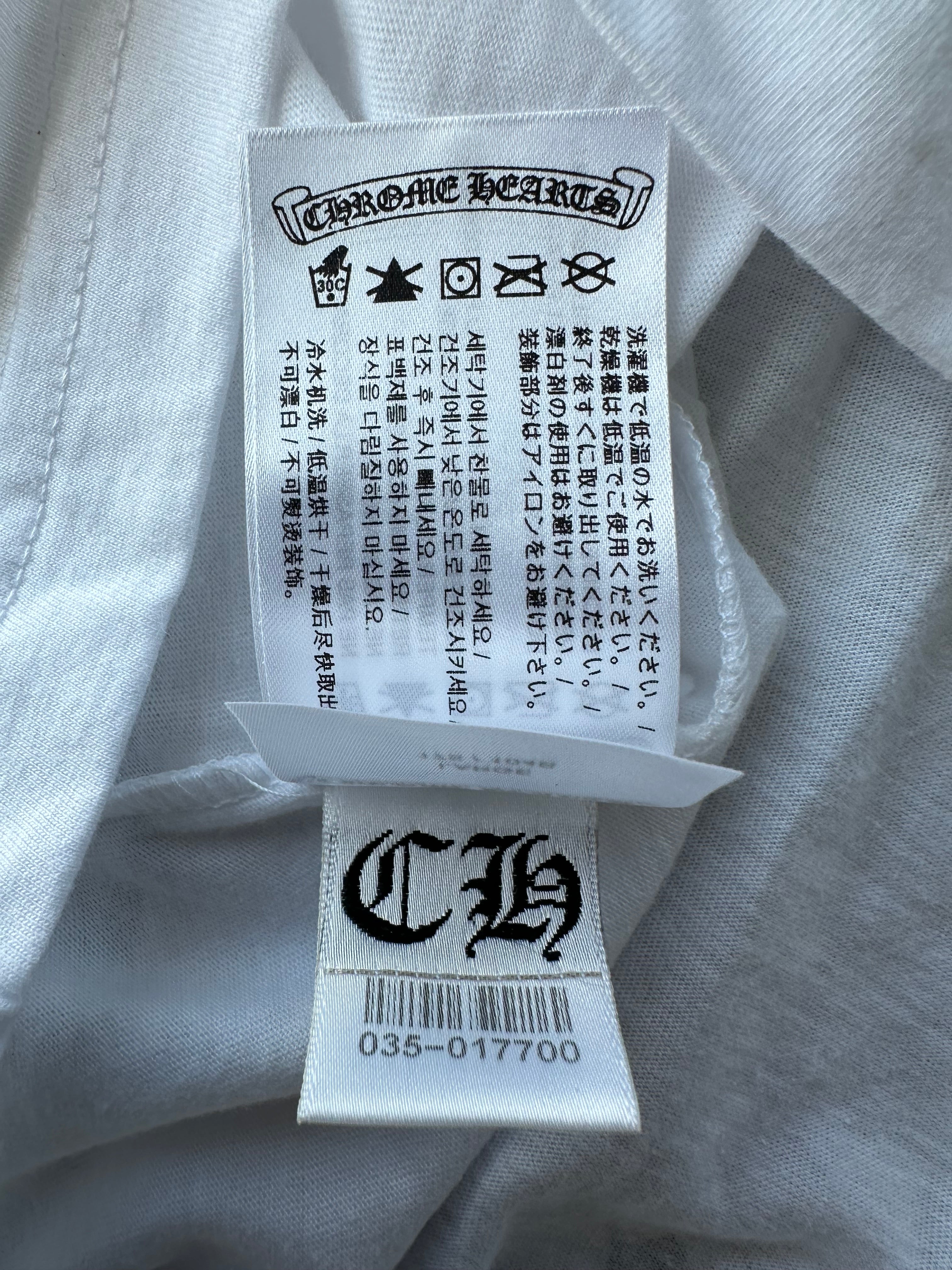 Chrome Hearts White & Black Malibu Horseshoe Logo T-Shirt for Men - Stylish Graphic Tee for Casual Wear & Street Fashion