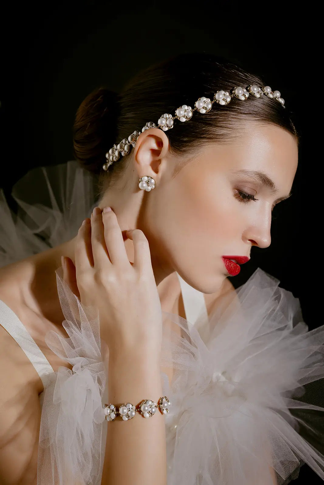 Alloy Halo Ring - Durable Stainless Steel Fashion Jewelry for Women & Men - Perfect for Weddings, Parties & Everyday Wear
