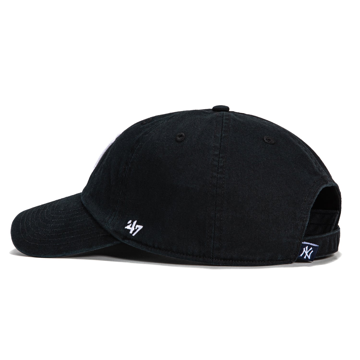 New York Yankees Adjustable Baseball Cap - 47 Brand Cleanup Hat in Black & White for Sports, Casual Wear & Fan Gear