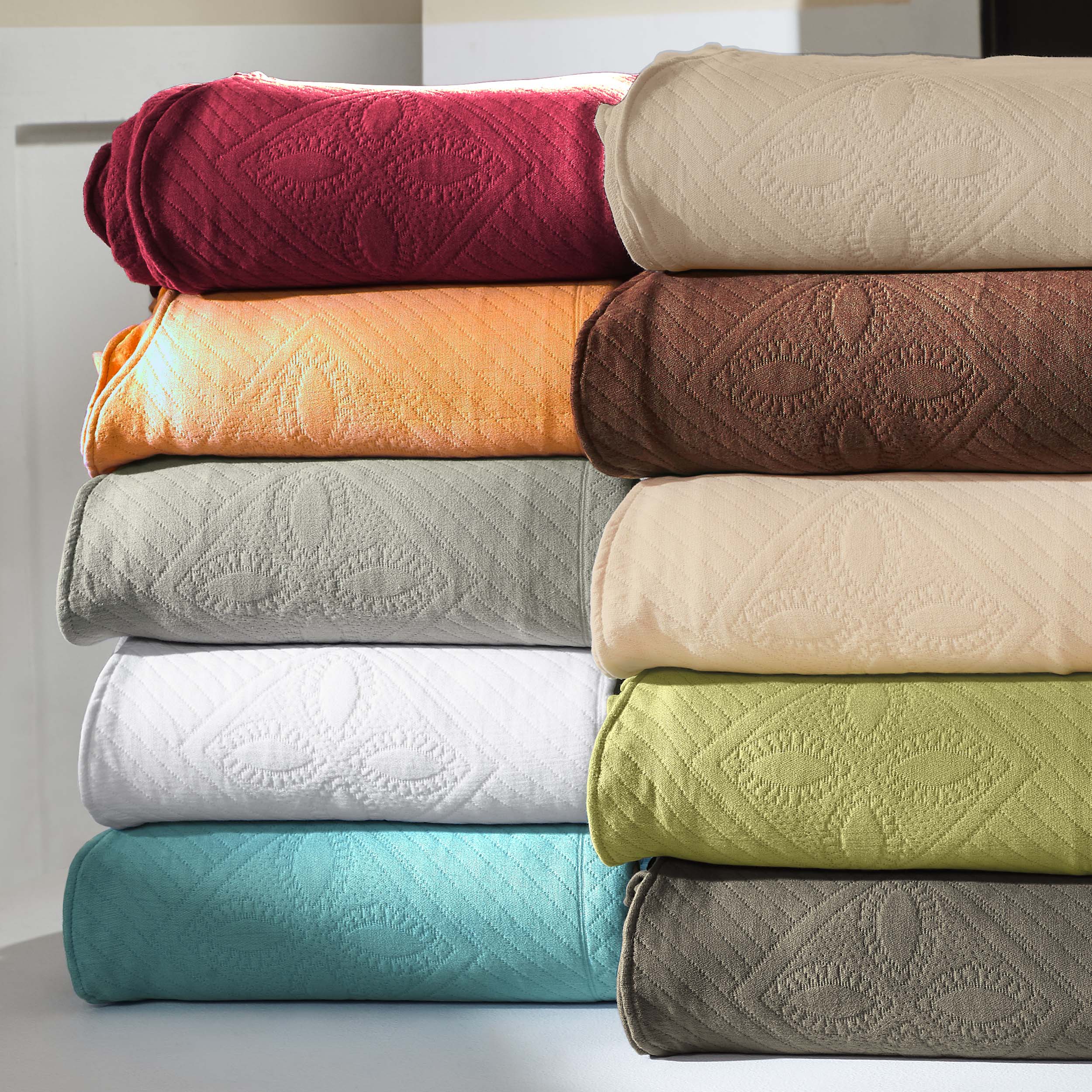 Celtic Circle Jacquard Matelasse Cotton Bedspread Set - Queen Size Luxury Bedding with Intricate Design for Master Bedroom & Guest Room Decor