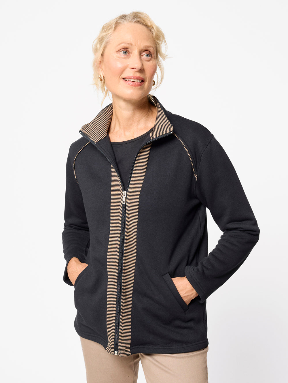 Terese Fleece Jacket for Women - Soft Warm Winter Coat with Zipper Pockets - Perfect for Outdoor Activities, Hiking & Casual Wear