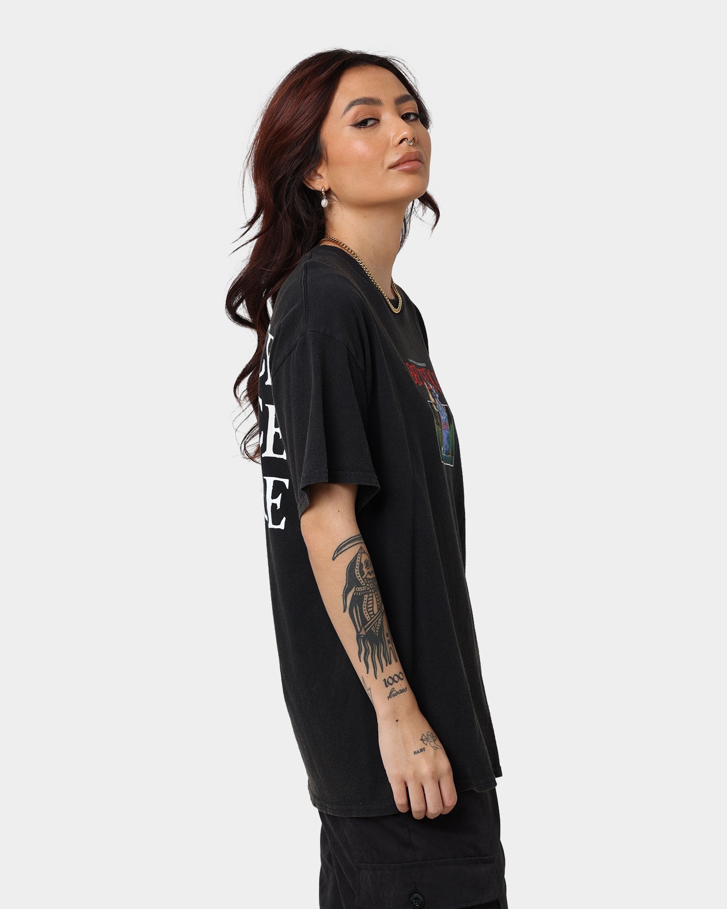 Vintage Beetlejuice Here Lies T-Shirt - Retro Black Graphic Tee for Men & Women - Perfect for Halloween, Cosplay, and 90s Nostalgia