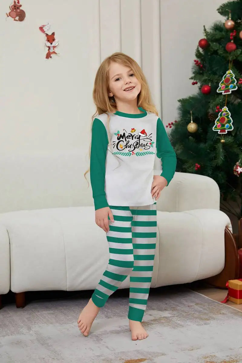 Printed Christmas Matching Family Pajamas Set - Cozy Holiday PJS for Family Photos & Festive Gatherings