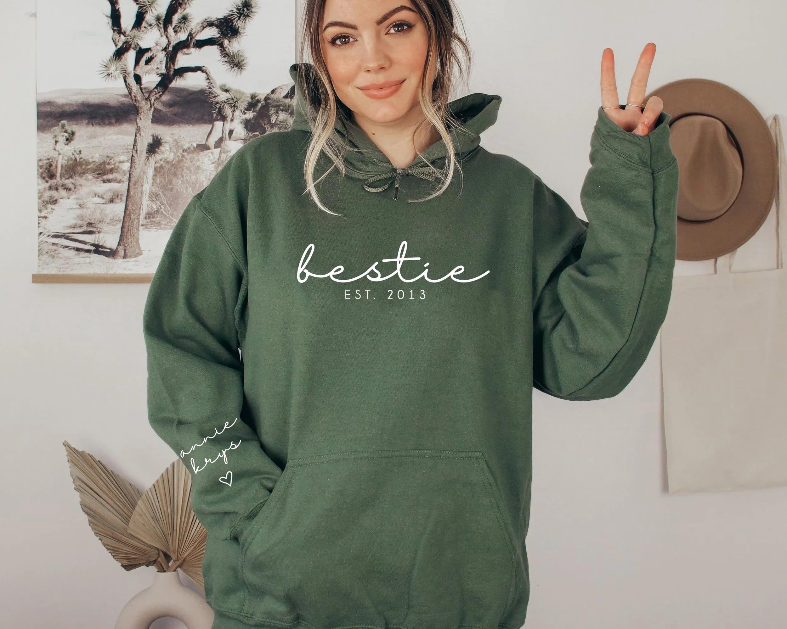 Best Friend Hoodie - Matching BFF Gifts for Women & Girls - Birthday Present for Besties