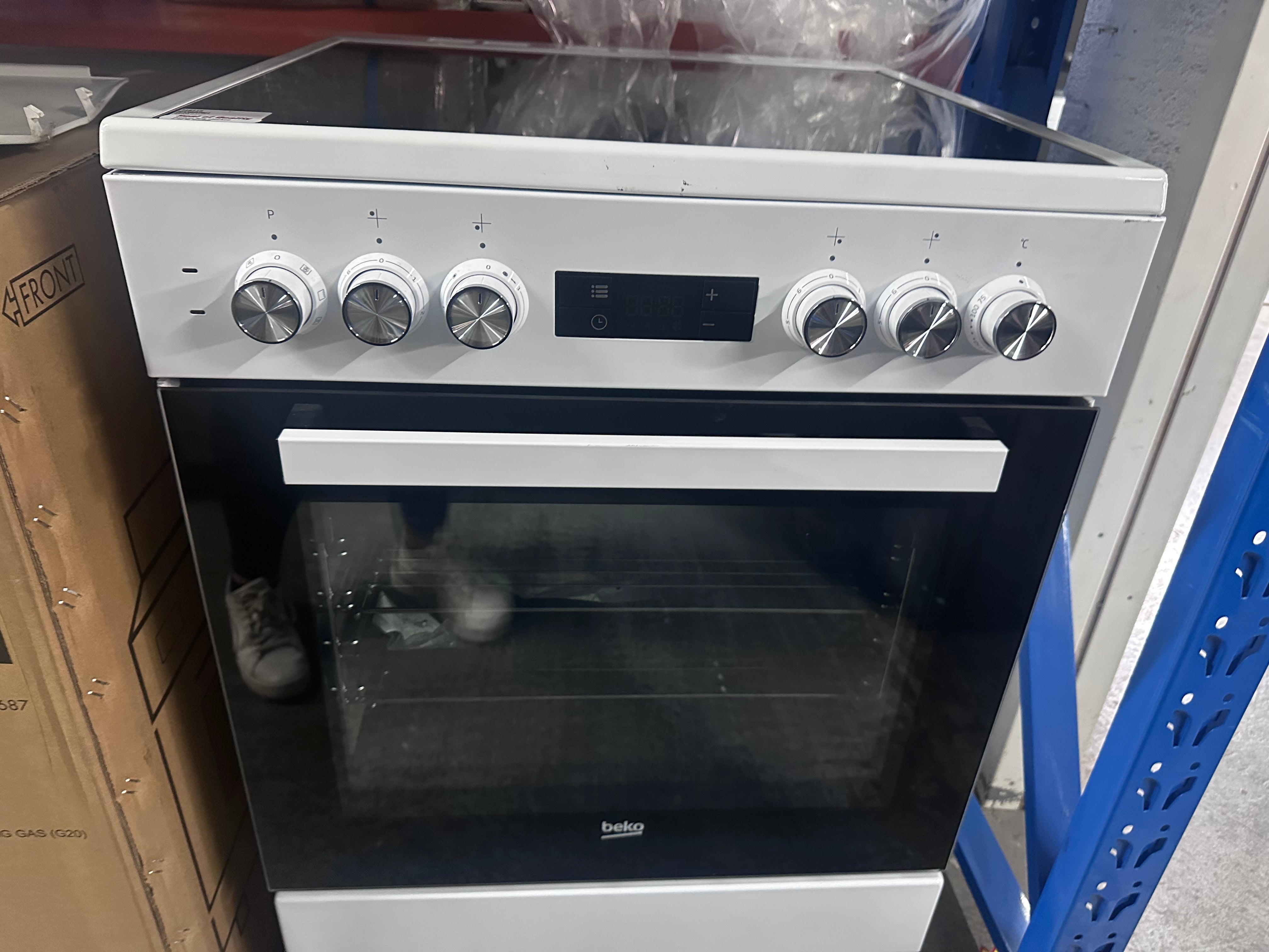 Beko BFC60VMW1 60cm Freestanding Electric Oven Stove - Factory Second | Compact Kitchen Appliance for Baking, Roasting & Cooking | Perfect for Small Apartments & Modern Homes