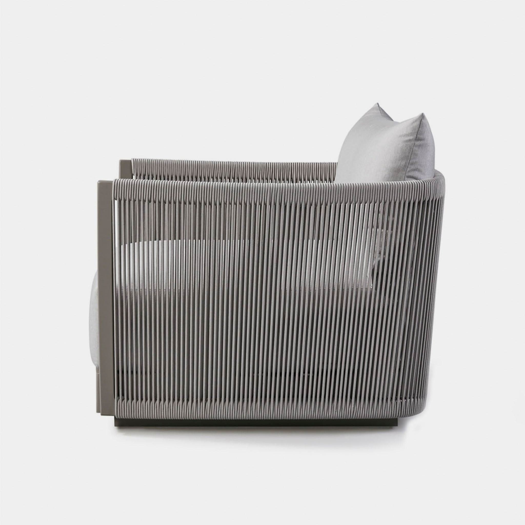 Antigua Lounge Chair - Modern Outdoor Patio Furniture for Relaxing in Garden, Poolside, or Balcony