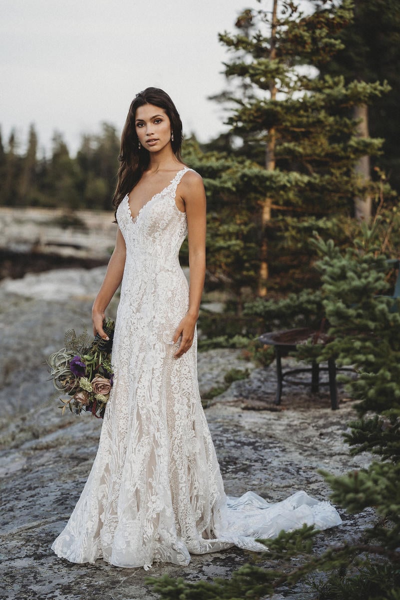 Allure Bridals 9618 Elegant Lace Wedding Gown with Beaded Details - Perfect for Church Ceremonies & Formal Receptions