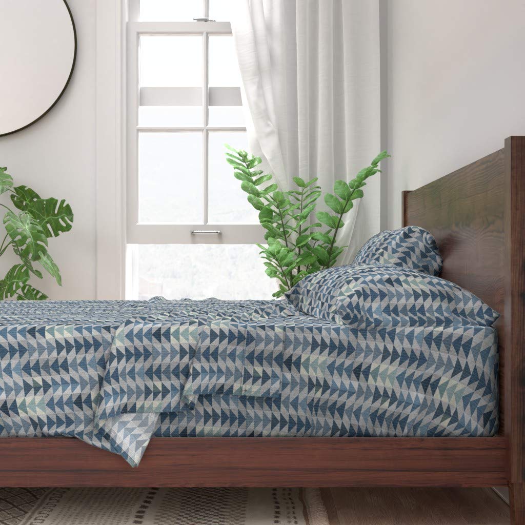 100% Cotton King Size 4-Piece Bed Sheet Set | Tribal Quilt Indigo Southwestern Geometric Boho Design with Navy Blue & White Triangle Ethnic Print | Soft Breathable Custom Bedding for Master Bedroom, Guest Room & Dorm Decor