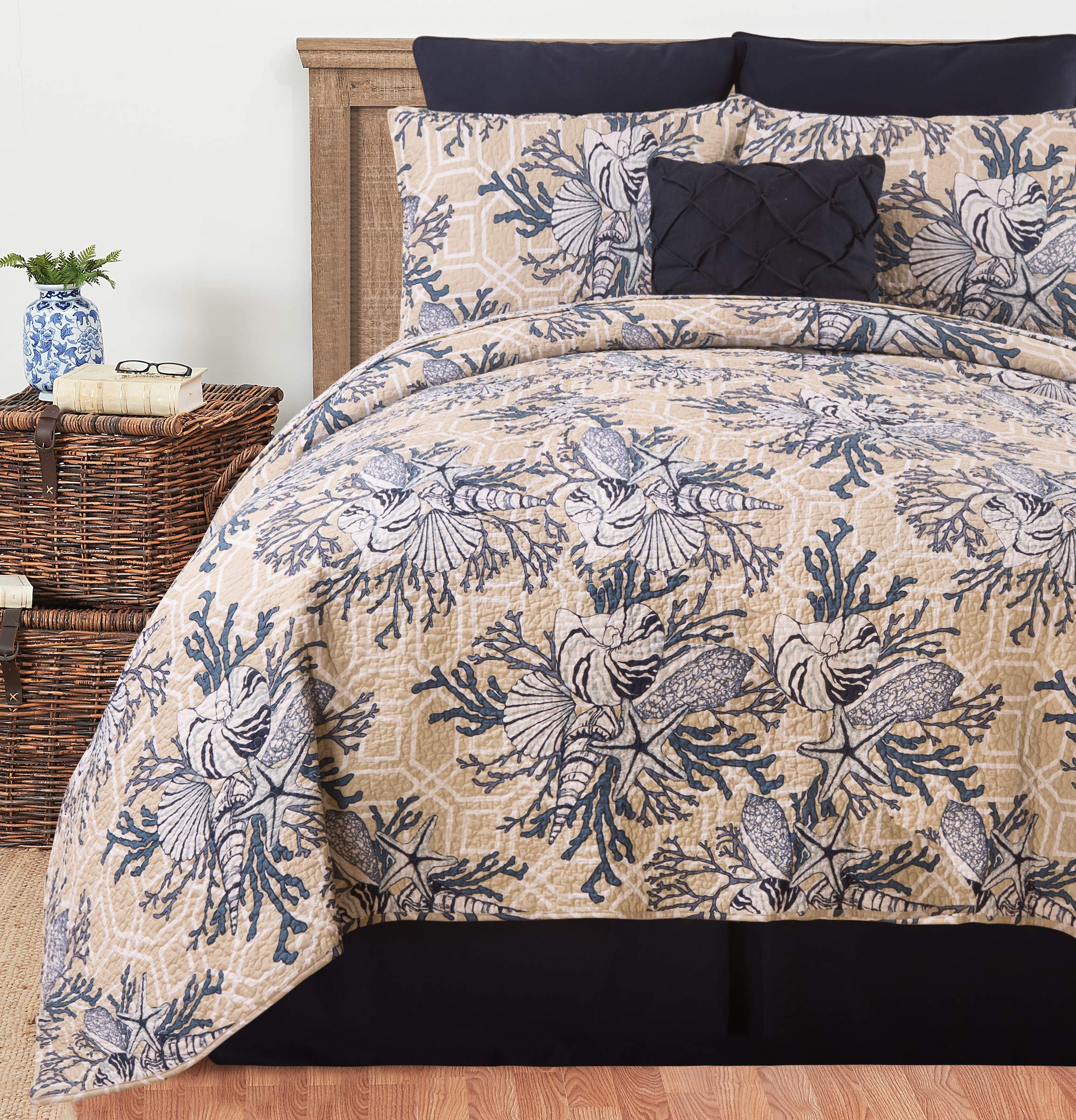 Indigo Blue King Size 3-Piece Reversible Quilt Set - Lightweight, Machine Washable Summer Bedspread for Coastal & Beach Themed Bedrooms | Perfect for Guest Rooms, Vacation Homes & Coastal Decor