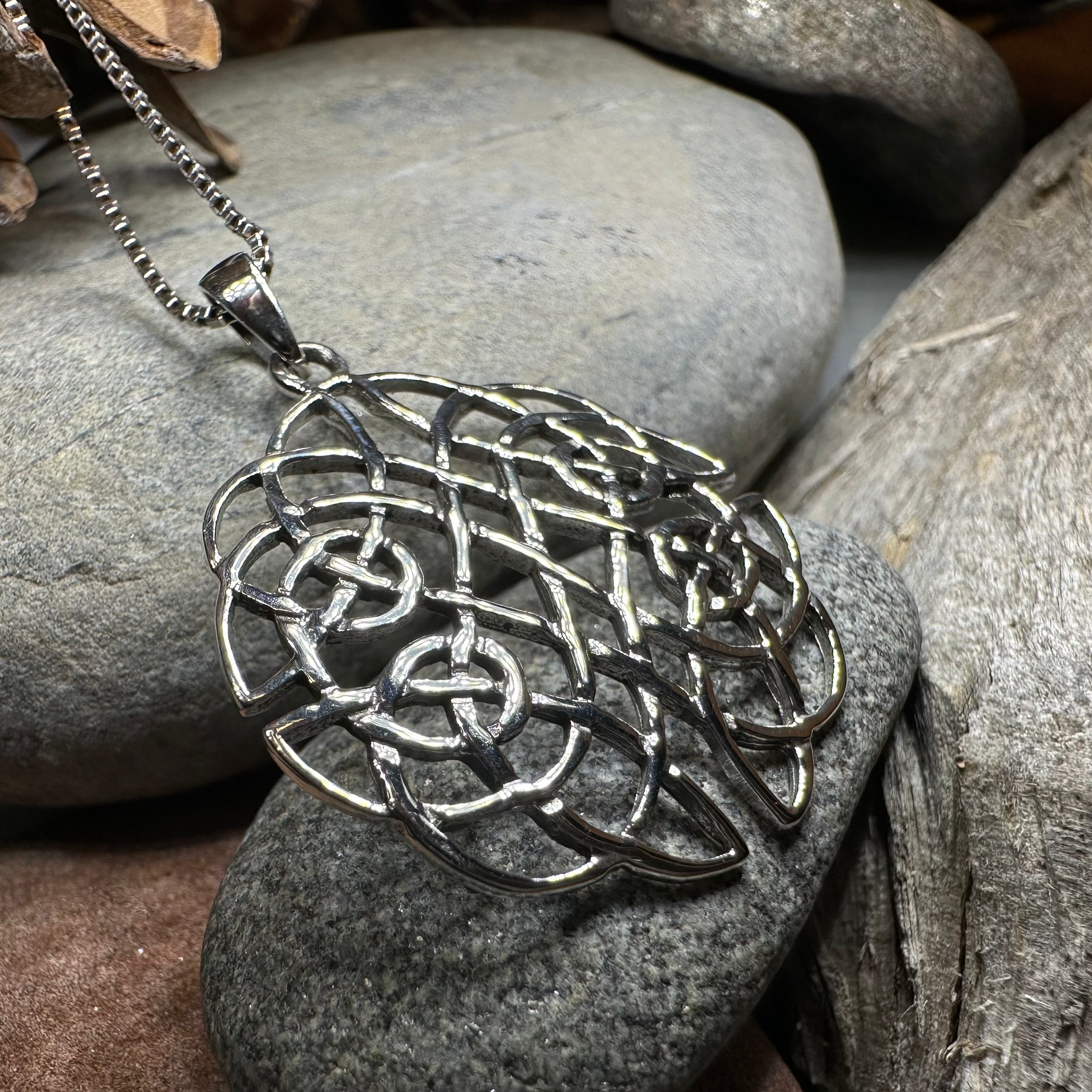 Celtic Knot Necklace for Women - Stainless Steel Irish Pendant with Adjustable Chain - Perfect for St. Patrick's Day, Weddings & Gifts