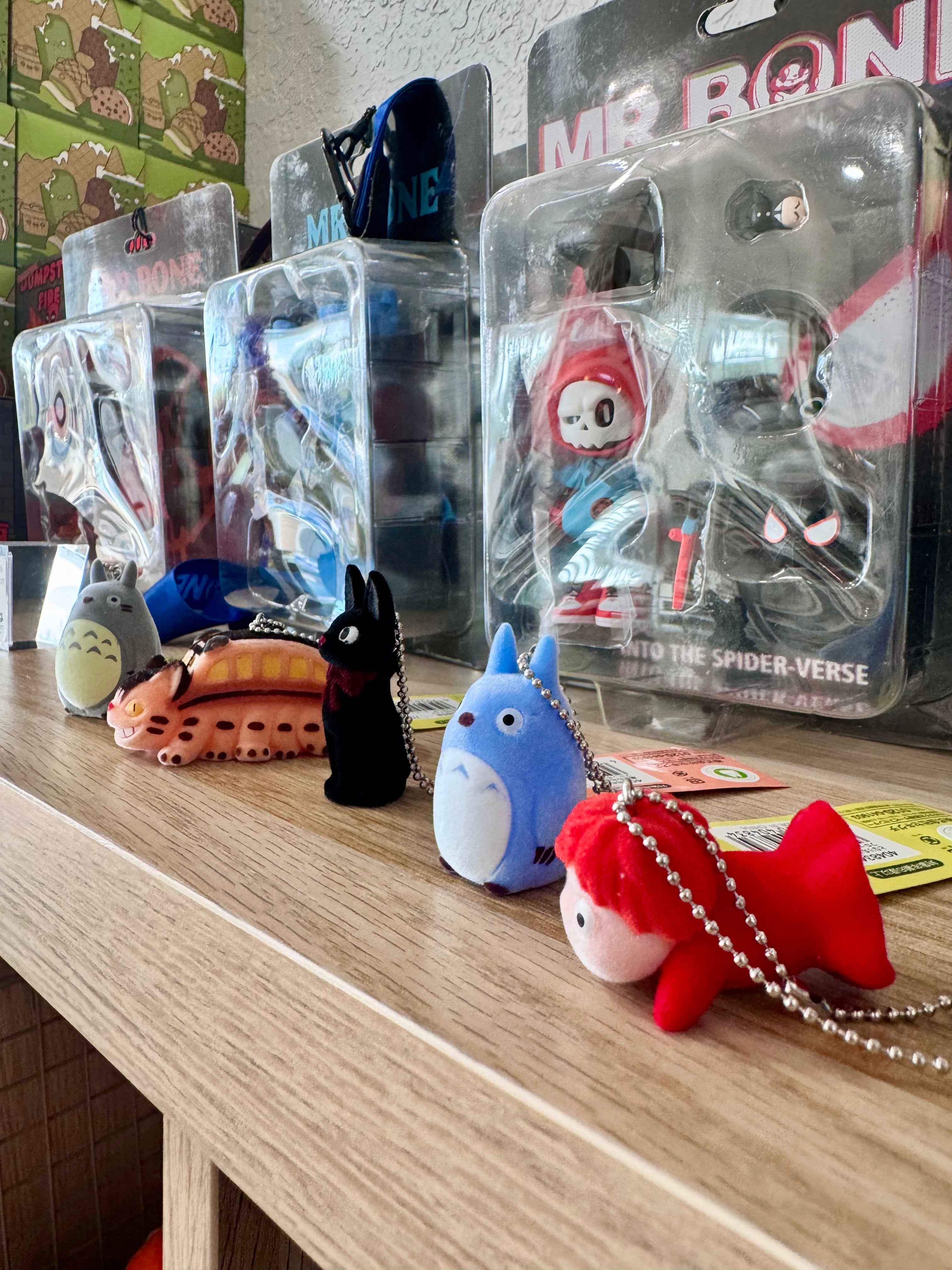 Studio Ghibli My Neighbor Totoro & Kiki's Delivery Service Anime Keychain - Perfect for Ghibli Fans, Cosplay Accessories, and Gift Giving
