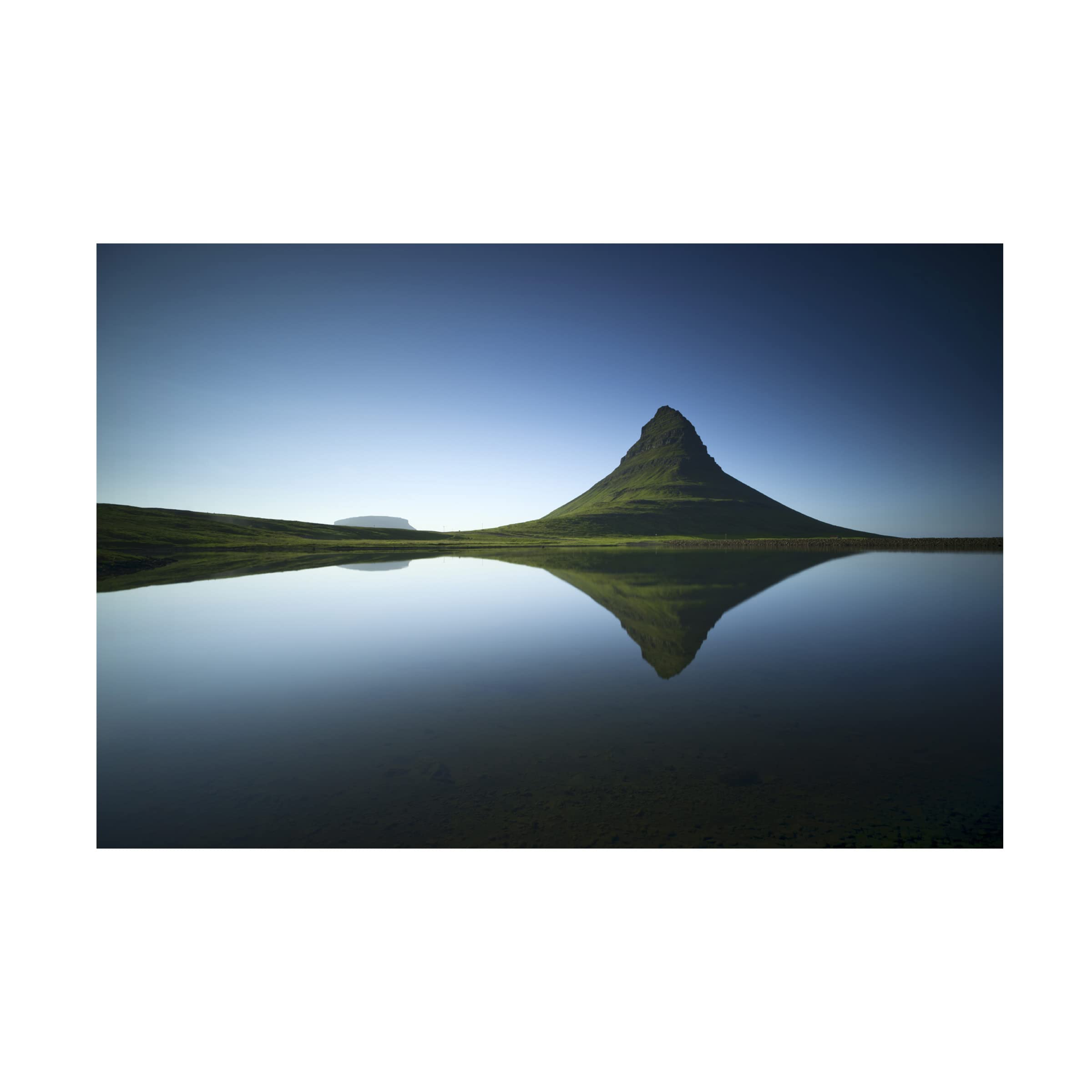 Raymond Hoffmann 'Kirkjufell' Canvas Art Print - Premium Wall Decor for Living Room, Bedroom & Office - Landscape Nature Photography Artwork
