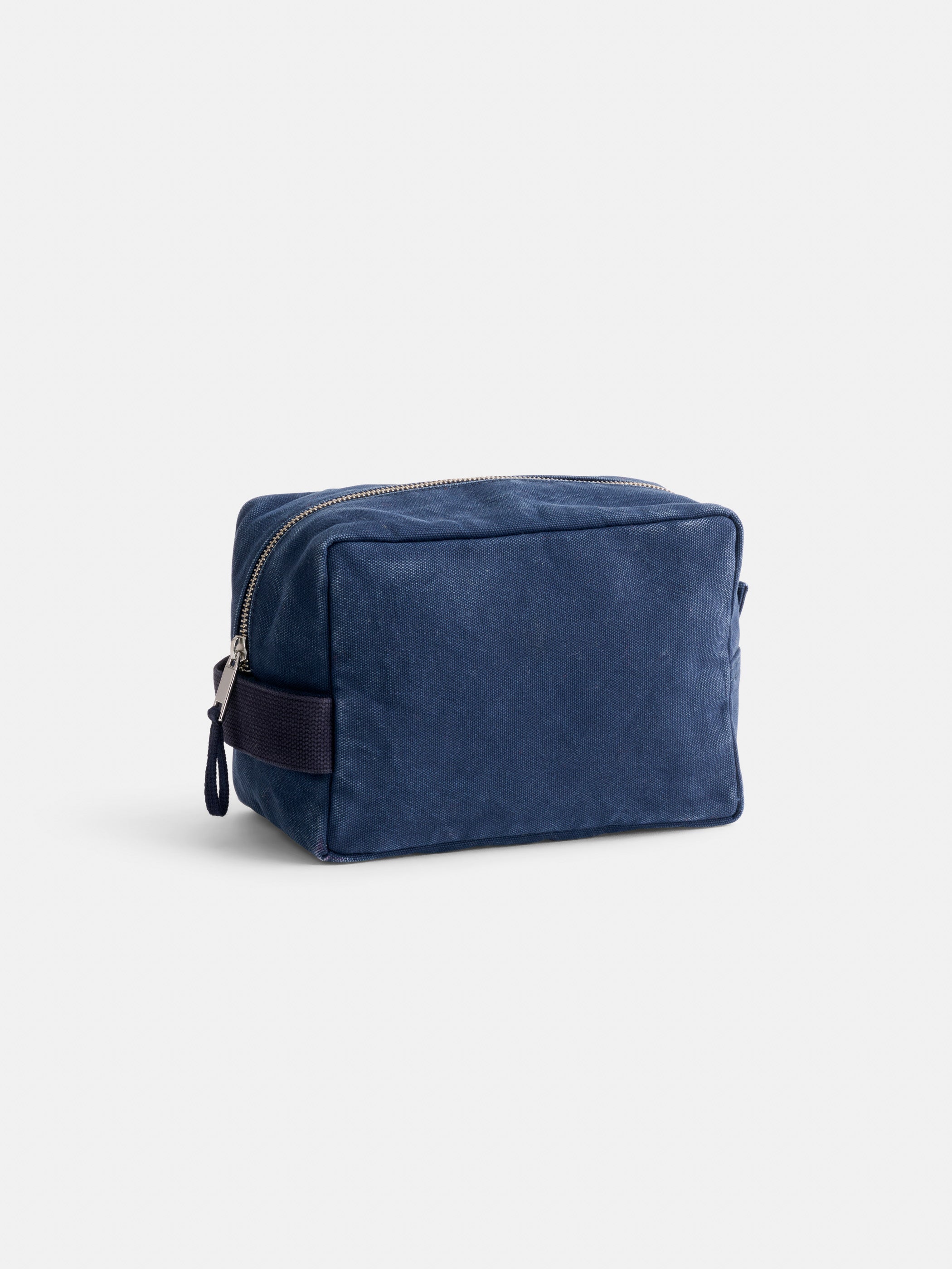 Premium Leather Dopp Kit for Men - Travel Toiletry Bag with Hanging Hook - Ideal for Gym, Business Trips & Weekend Getaways