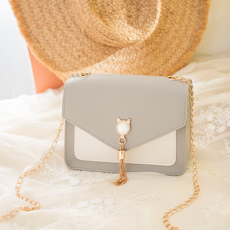 Stylish Small Crossbody Bags for Women with Cat Lock & Chain - Fashionable Messenger Purse for Daily Use, Travel & Shopping