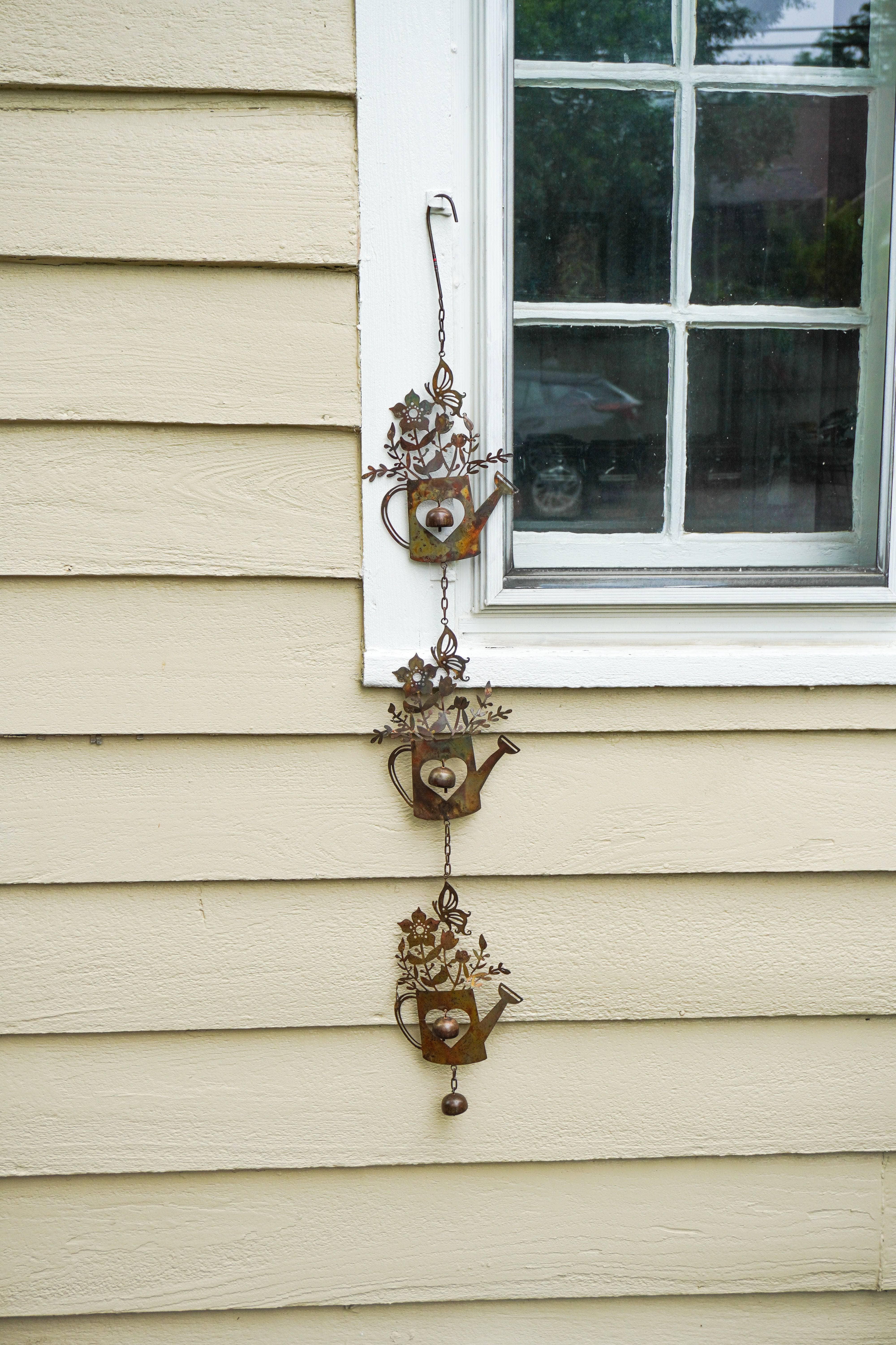 Triple Watering Can Flamed Hanging Ornament - Rustic Metal Garden Decor for Outdoor Patio, Balcony & Yard