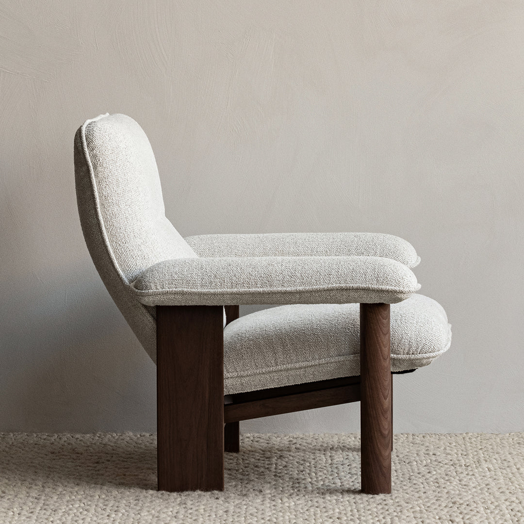 Brasilia Lounge Chair - Mid Century Modern Accent Chair for Living Room, Bedroom & Office - Comfortable Upholstered Armchair with Wooden Legs - Perfect for Relaxing, Reading & Decor