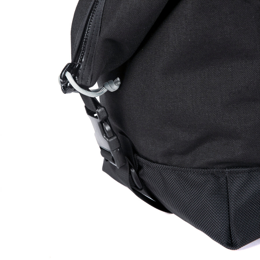 32L Lightweight Waterproof Duffle Bag for Travel, Gym & Outdoor Adventures - Arid Duffle Carry-On Luggage for Men & Women