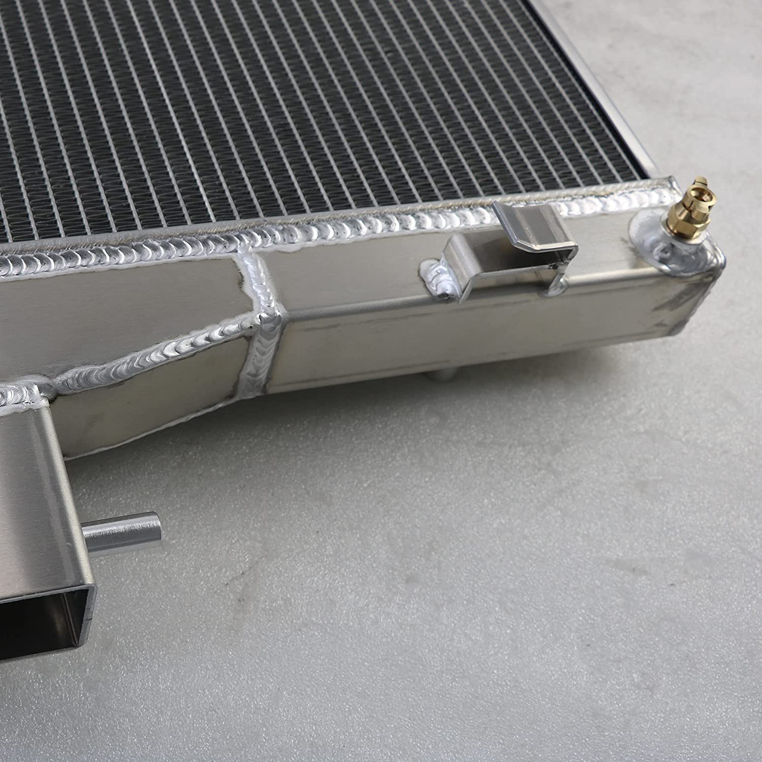 CU2711 3-Row Aluminum Radiator for 2003-2009 Dodge Ram 2500/3500 & 2008-2010 Ram 4500/5500 Pickup Trucks with 5.9L/6.7L Cummins Diesel Engine - Heavy Duty Cooling Solution for Towing & Off-Road Use