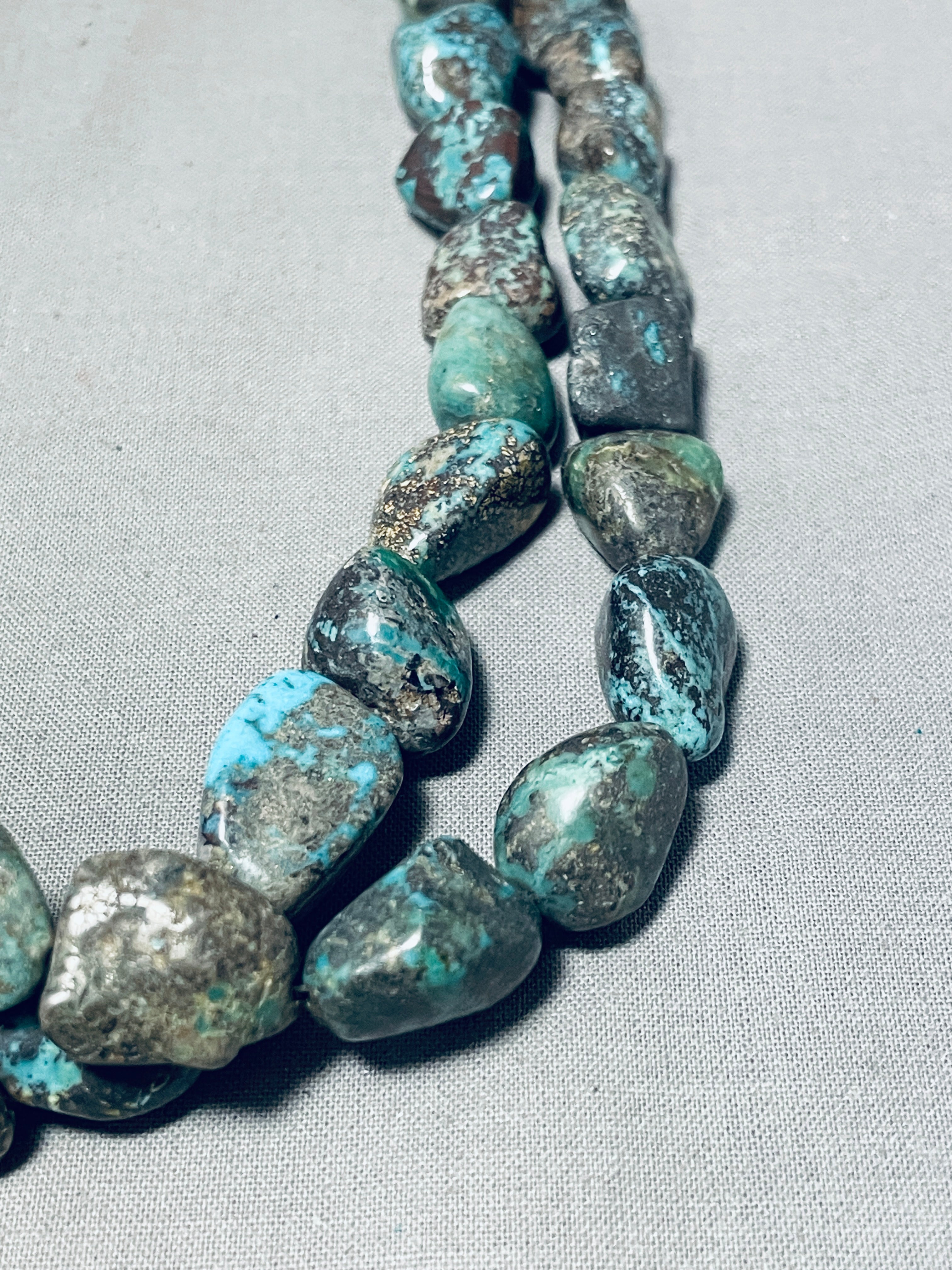 Vintage Santo Domingo Blue Green Turquoise Sterling Silver Necklace - 143 Grams | Handmade Native American Jewelry for Women | Perfect for Boho, Southwest & Casual Wear