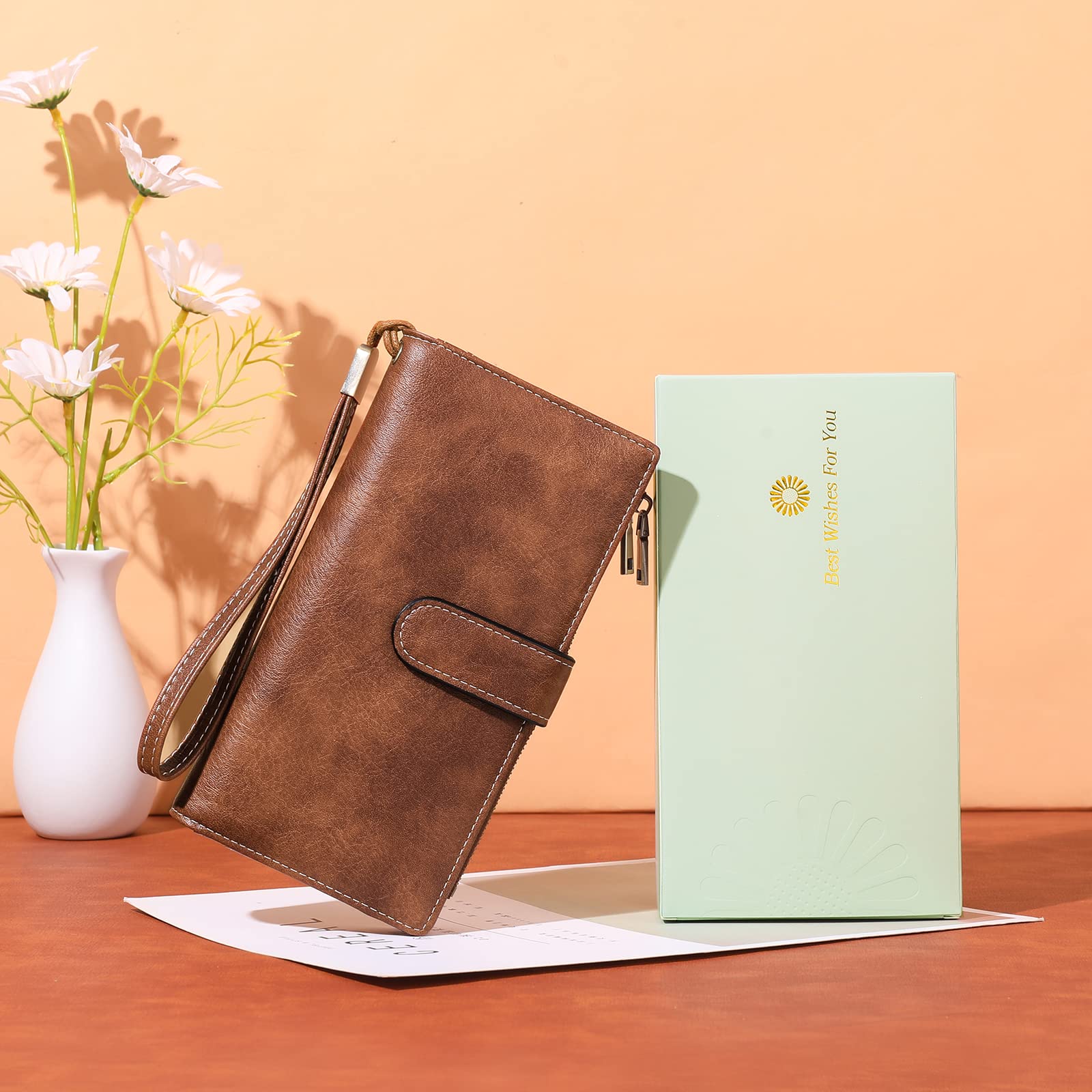 GOIACII Women's RFID Blocking Leather Wallet - Large Capacity Bifold Clutch with Double Zipper Pockets & Wristlet Strap | Perfect for Everyday Use, Travel, and Gift Giving