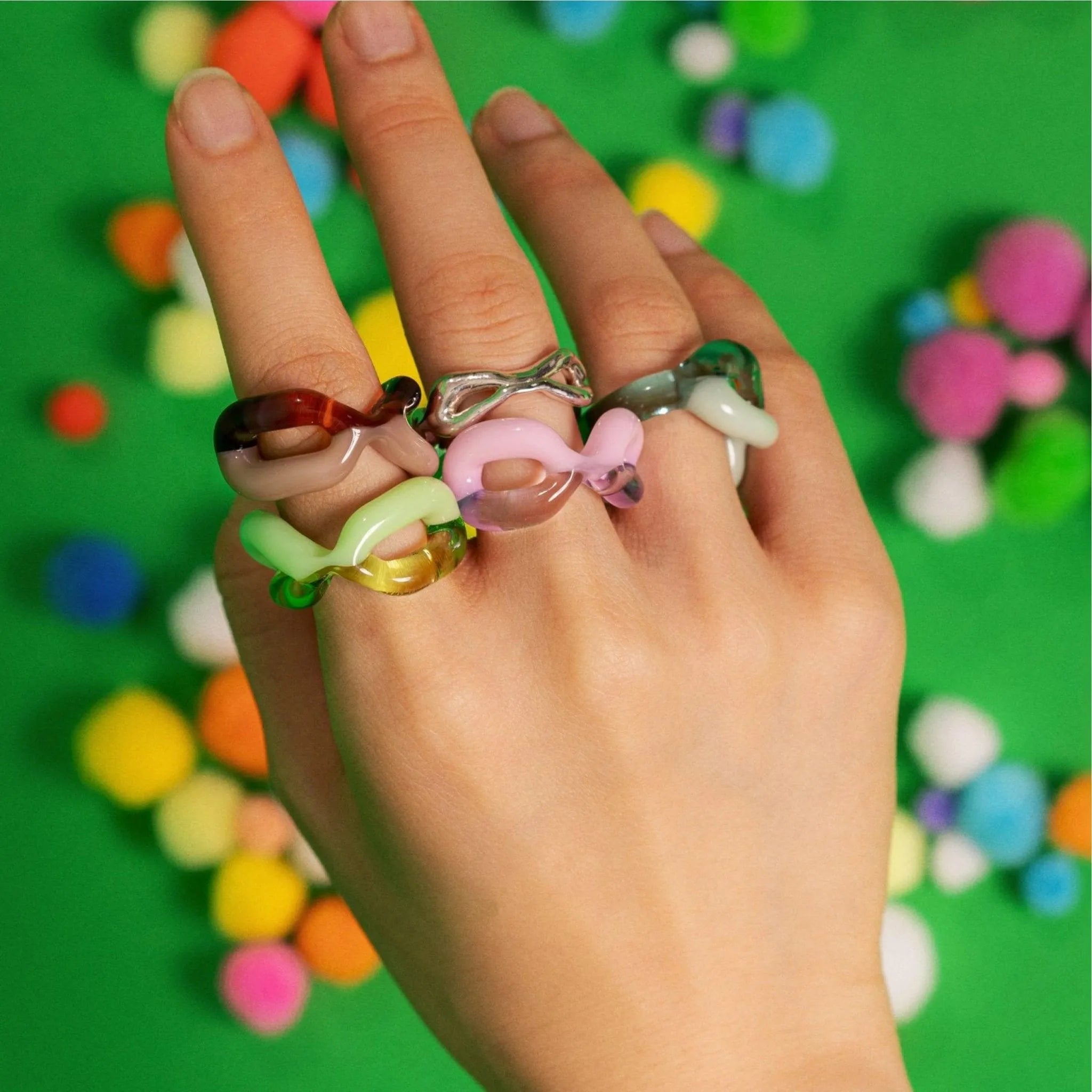 Two Tone Ribbon Ring for Women - Elegant Brown Jewelry for Everyday Wear, Gift Giving & Special Occasions