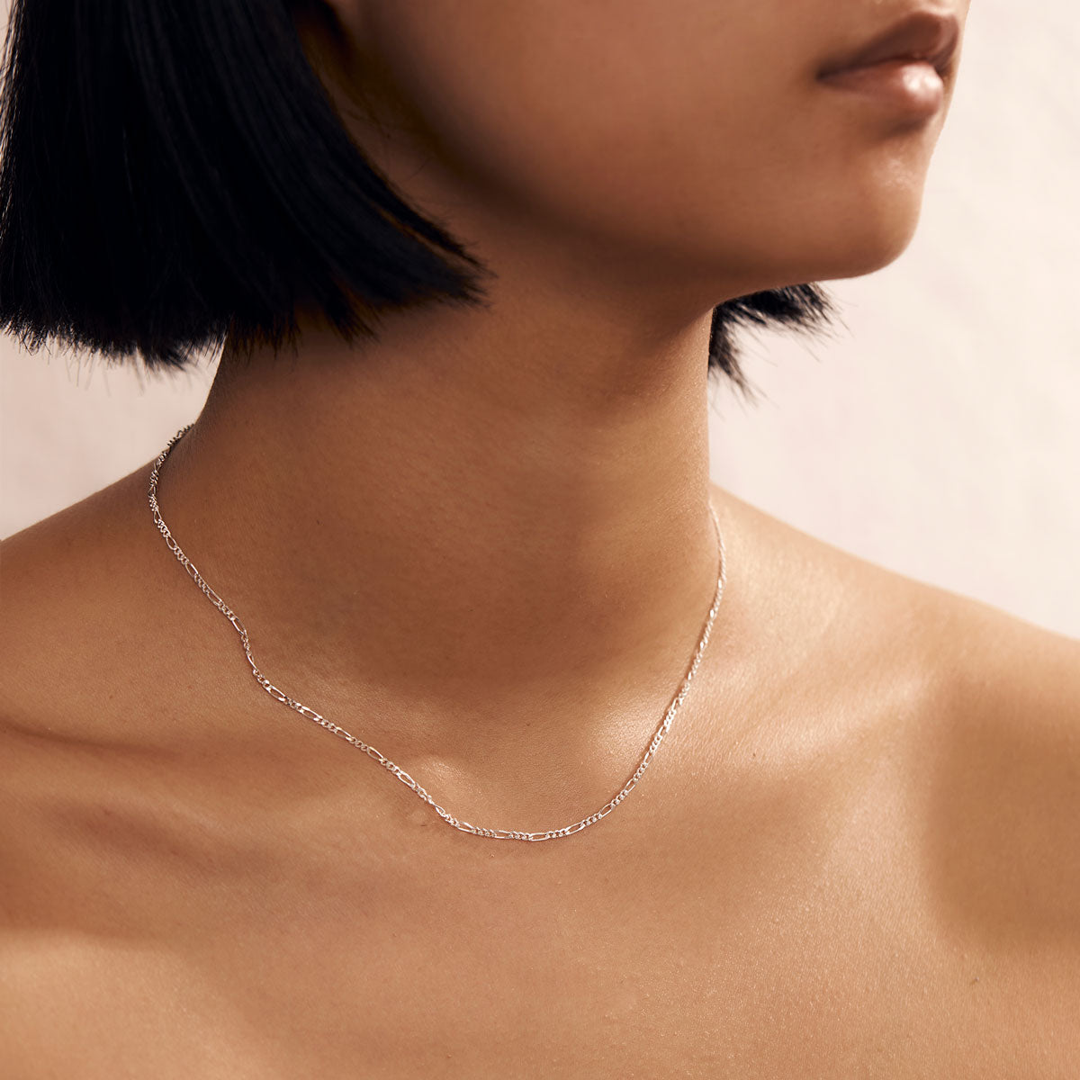 Stylish Figaro Chain for Men & Women - 18K Gold Plated Cuban Link Necklace - Perfect for Gifts, Parties & Everyday Wear