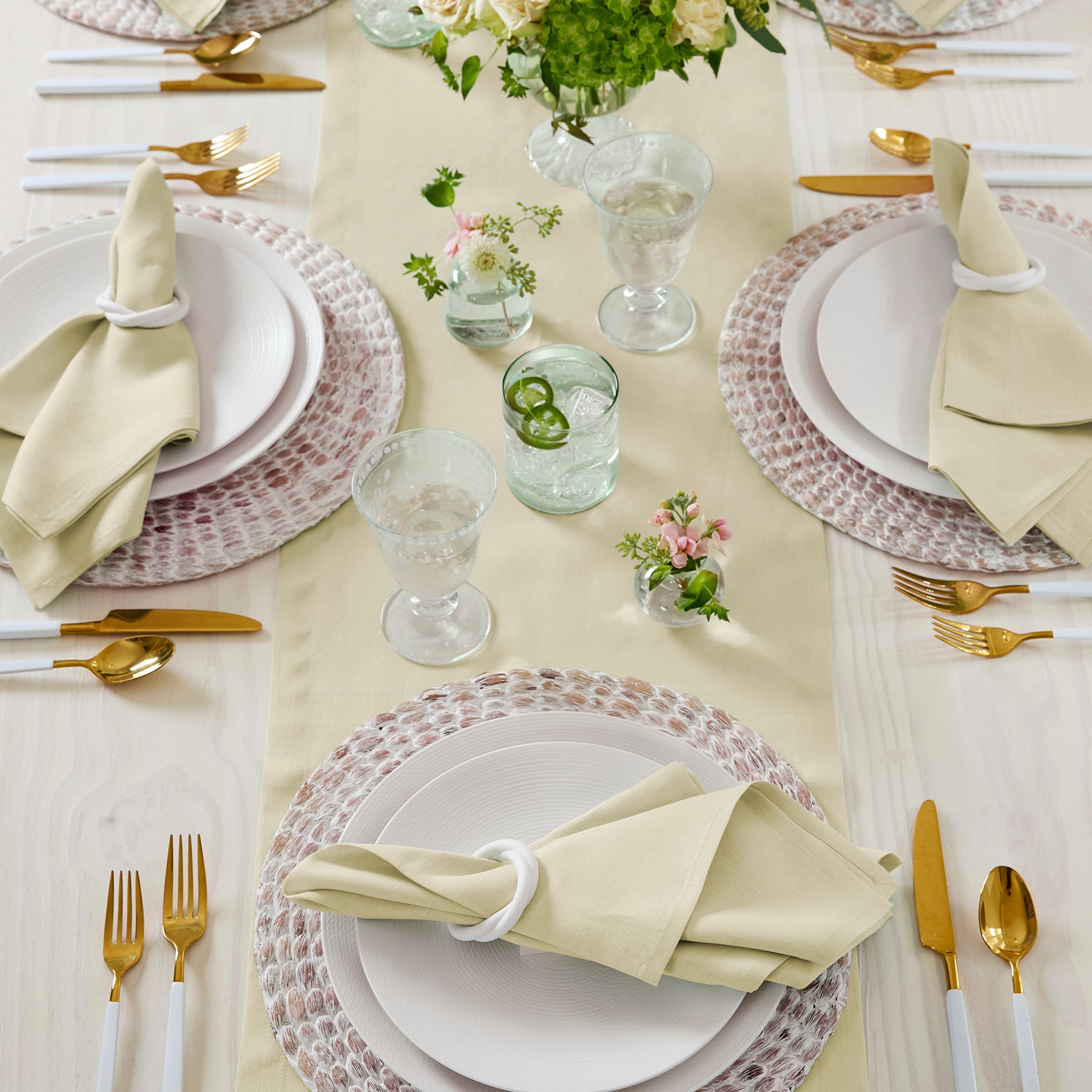 Elegant Fete Table Runner for Weddings, Parties & Events - Premium Decorative Dining Table Cloth for Home Decor & Special Occasions