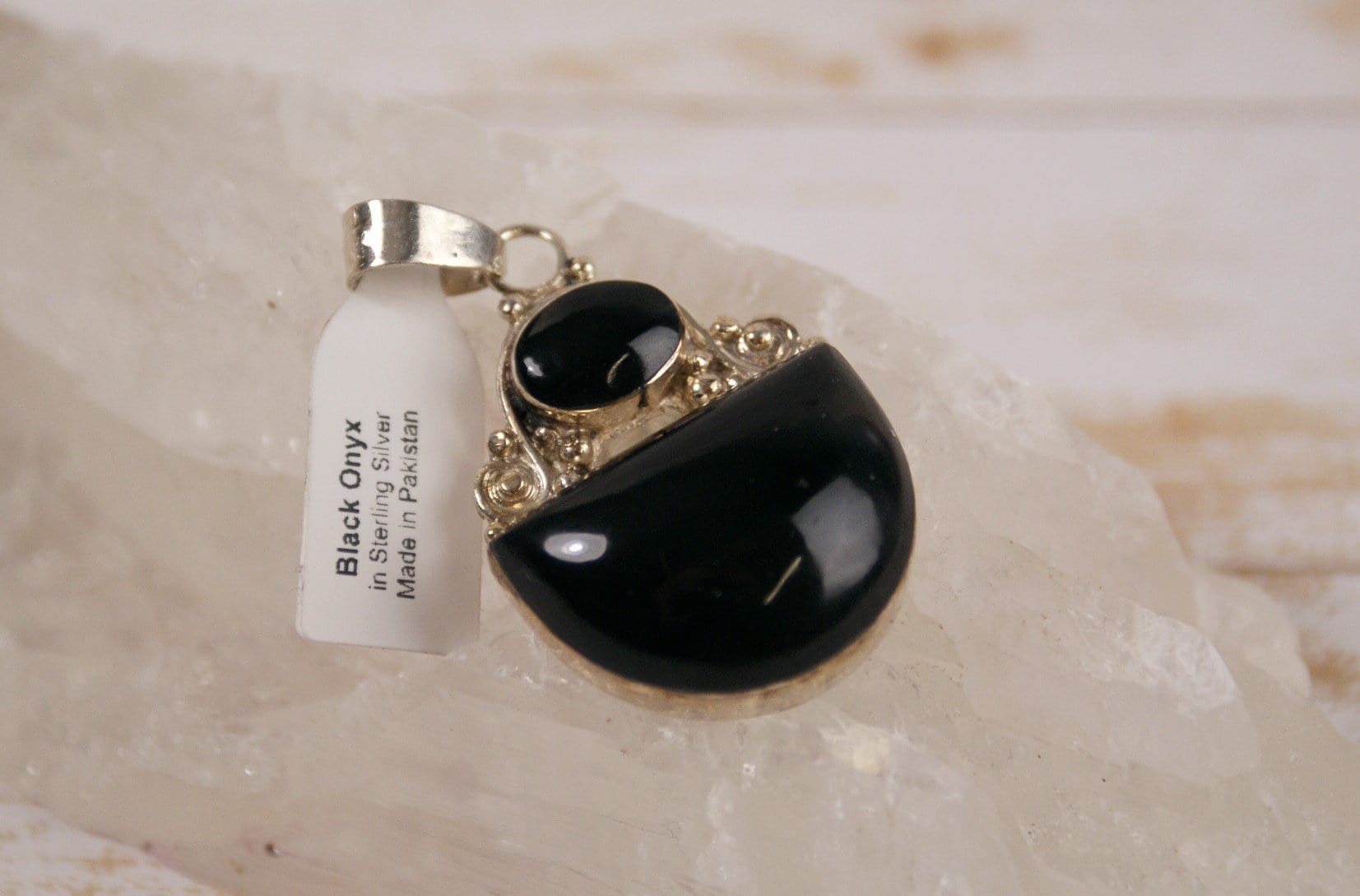 Black Onyx Pendant Necklace - Natural Stone Jewelry for Women & Men - Perfect for Meditation, Healing & Spiritual Protection