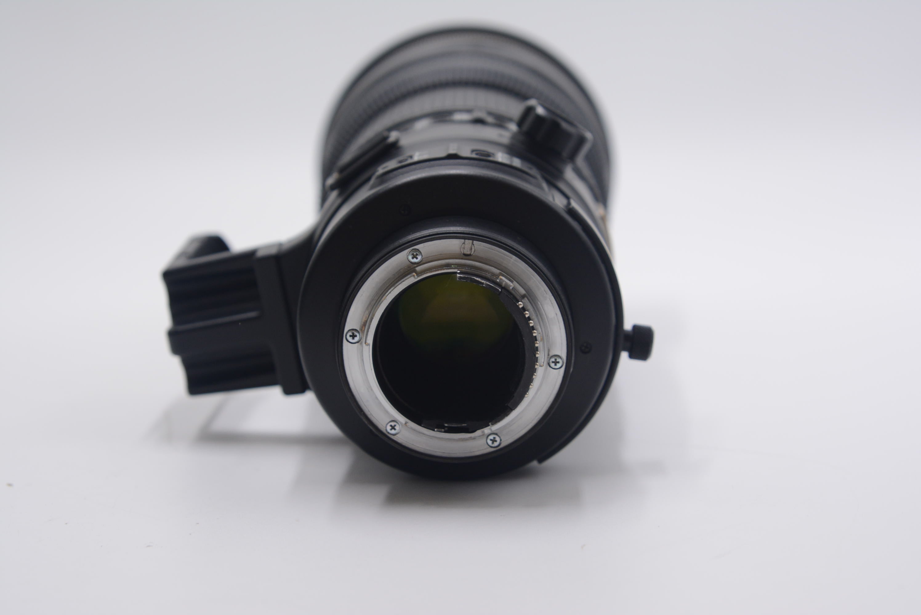 Nikon AF-S 200-400mm f/4G ED VR II Telephoto Zoom Lens - Used - Perfect for Wildlife & Sports Photography