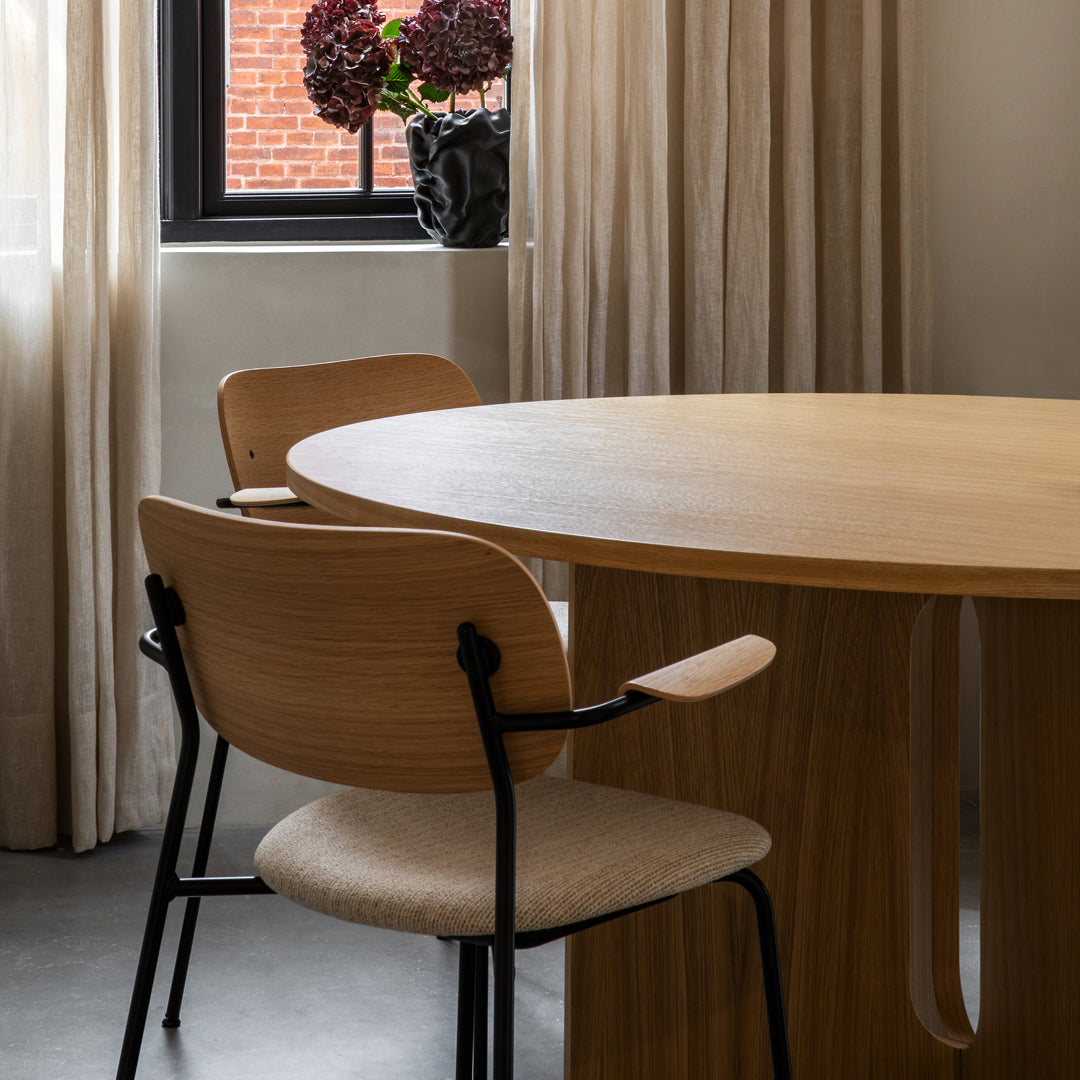 Modern Upholstered Dining Chair with Armrests - Comfortable & Stylish Seating for Kitchen, Dining Room, and Home Office