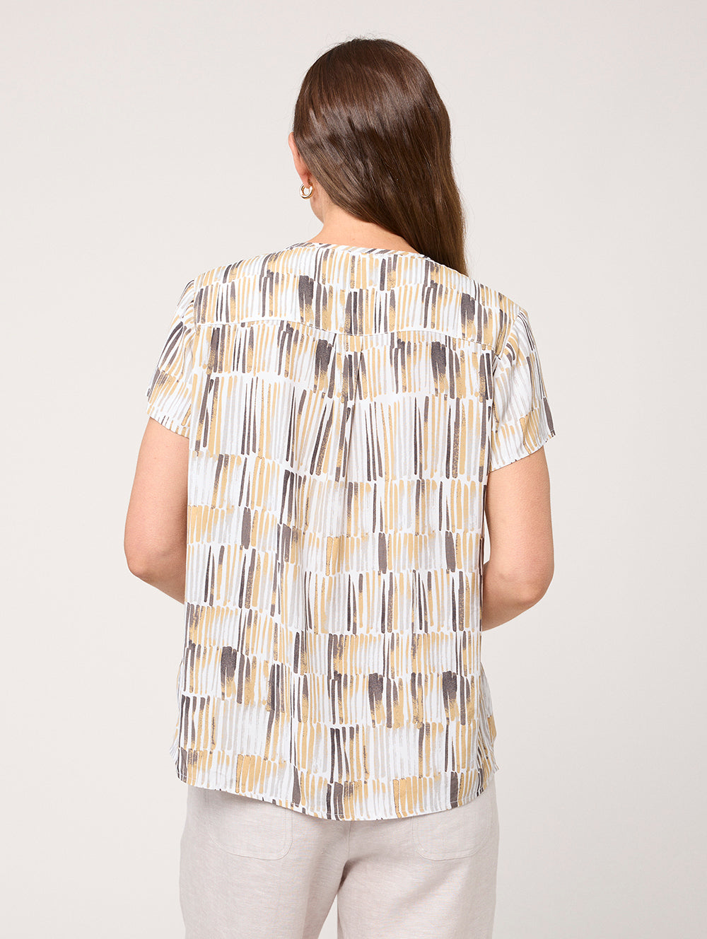 Stylish Woodlands Blouse for Women - Trendy Floral Print Tops - Casual & Boho Chic Shirt for Outdoor Adventures & Daily Wear