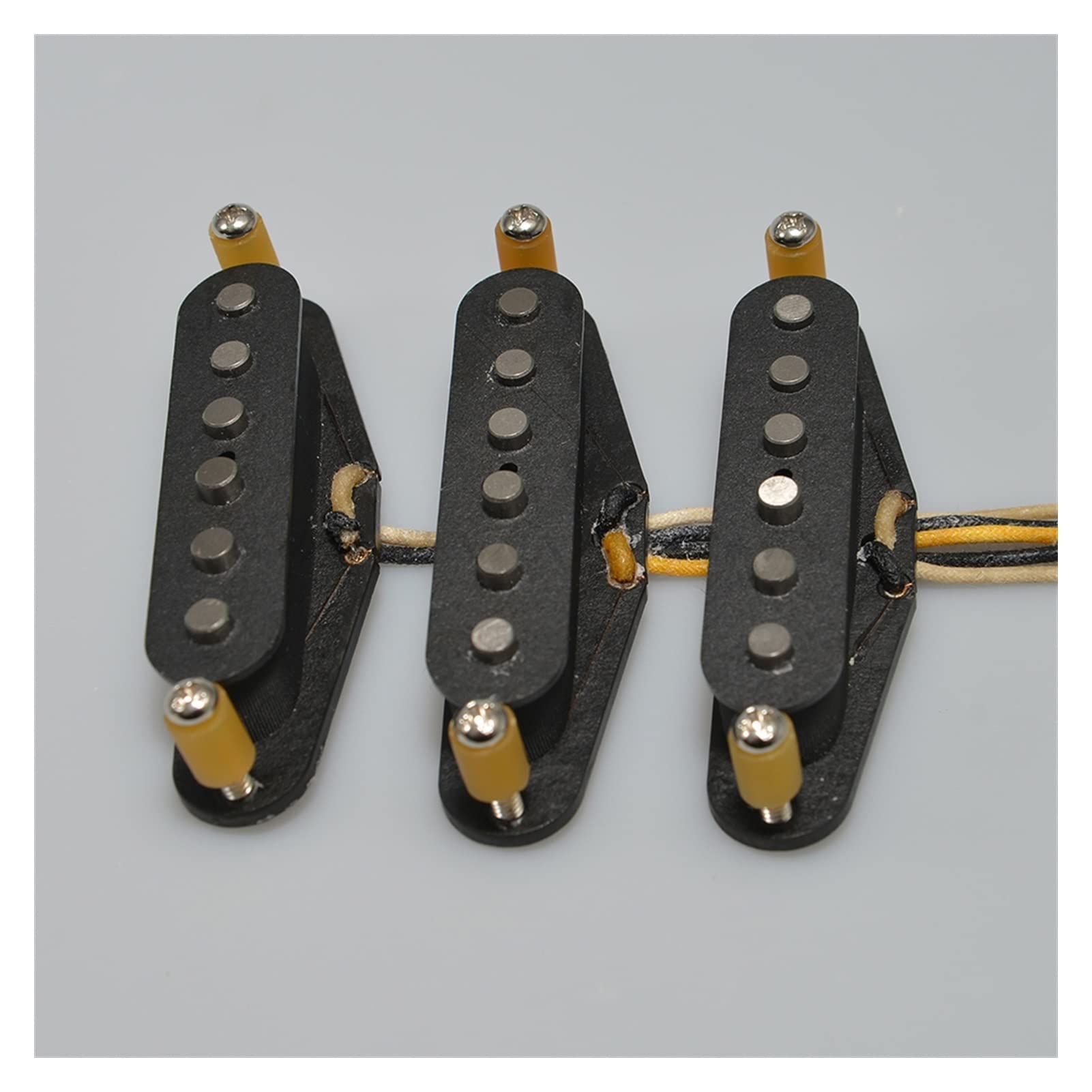 Premium SSS Handwound Alnico 3 Single Coil Guitar Pickups for Fender Stratocaster ST - Replacement Pickup Set (Neck/Middle/Bridge) - Perfect for Blues, Rock & Vintage Tone Enhancement