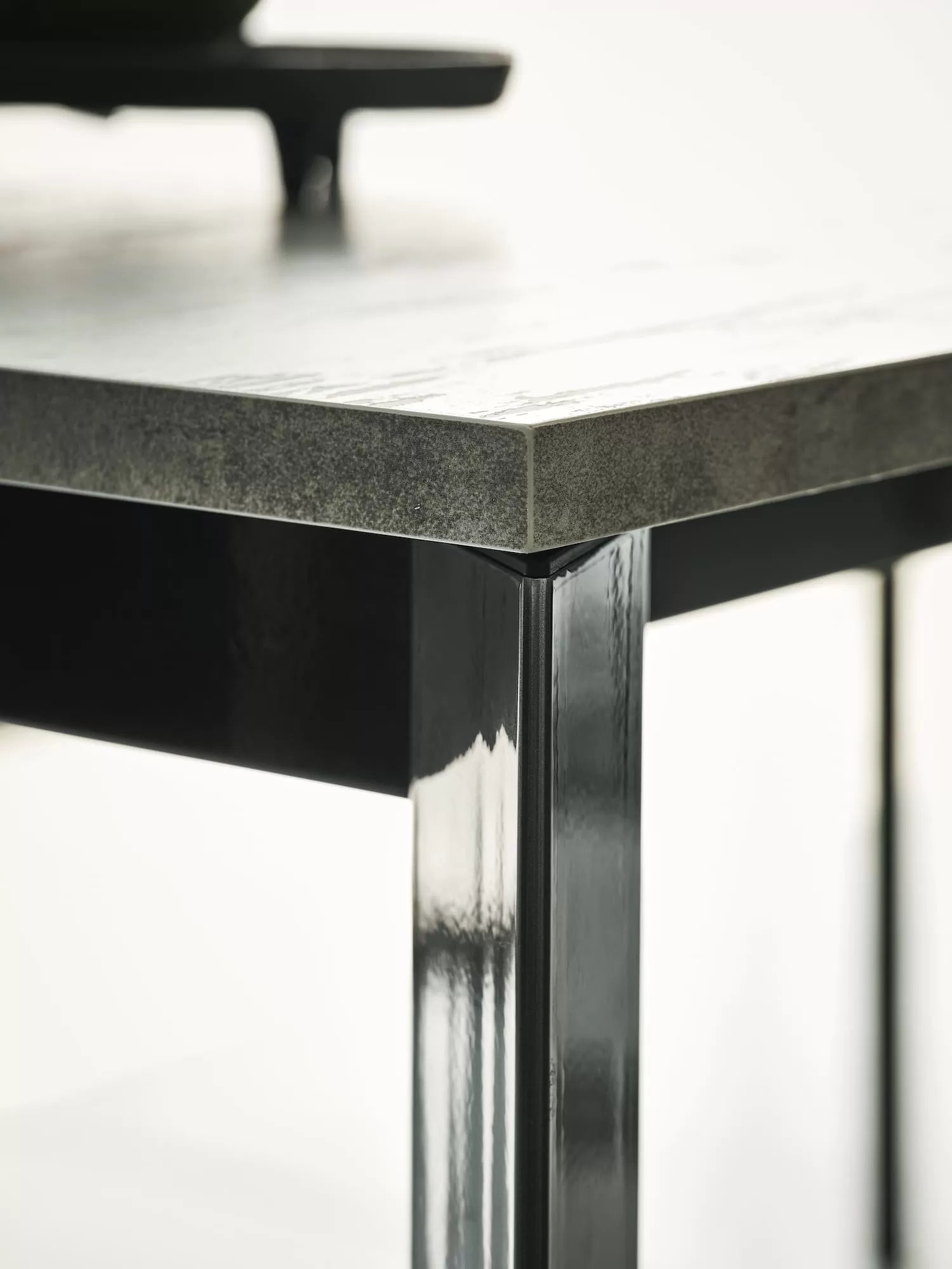 Dublino Extendable Marble & Ceramic Dining Table - Expandable for Large Gatherings & Small Spaces | Perfect for Dining Rooms, Kitchens & Entertaining
