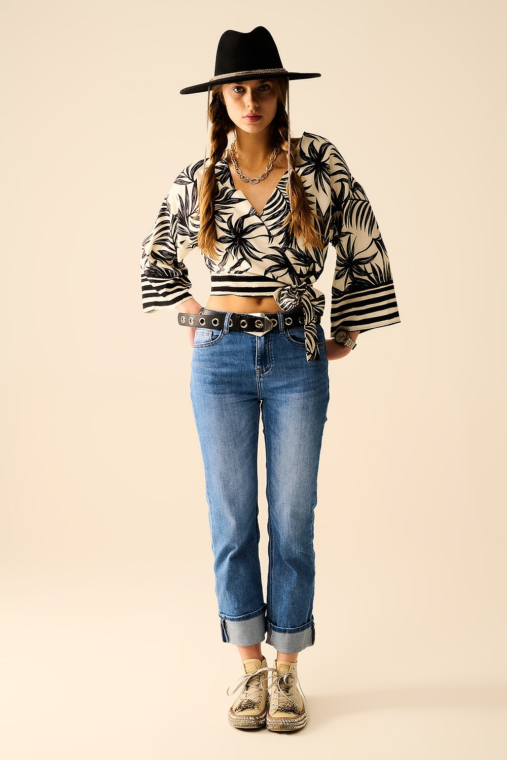 Stretch Denim Jeans with Straight Hem in Medium Wash - Perfect for Casual Wear, Office Outfits & Everyday Comfort