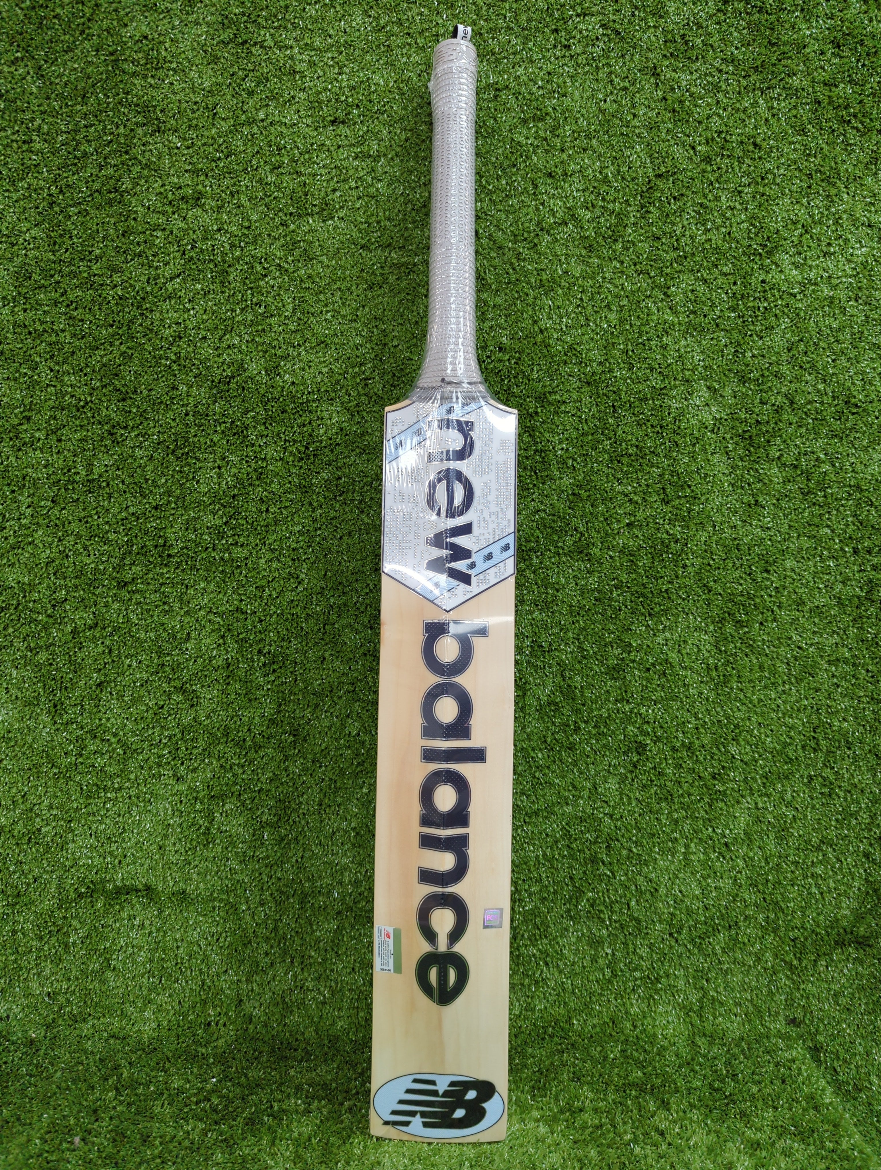 NB TC 700i Max English Willow Cricket Bat - Premium Professional Grade for Matches & Training - Perfect for Club Players & Tournament Use