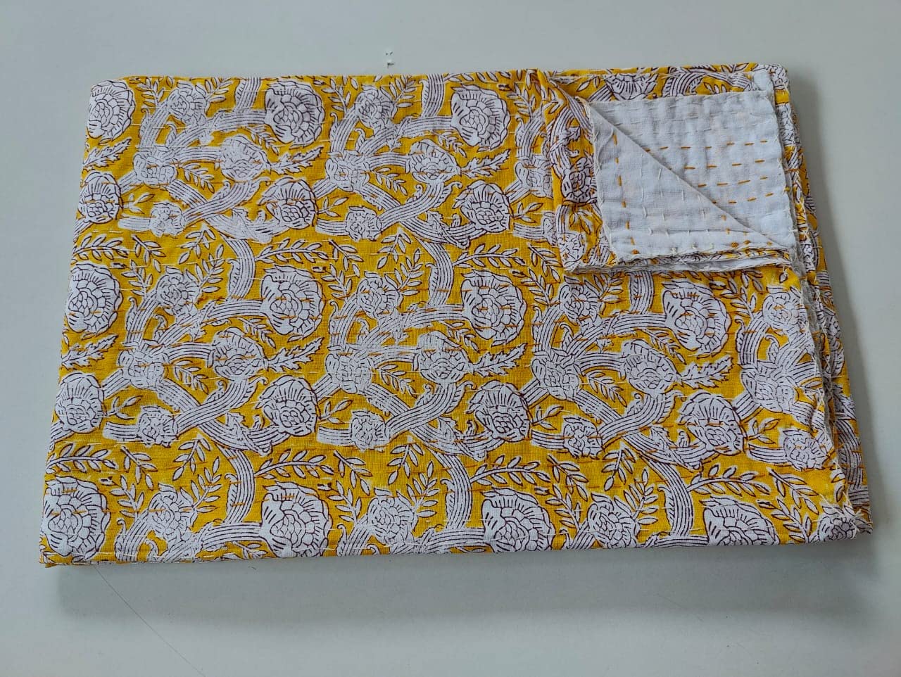 Handmade Indian Cotton Kantha Quilt - Queen Size Traditional Bedspread, Twin Blanket (90x60 Inches, Yellow Block) | Boho Chic Home Decor, Cozy Bedding for Guest Room & Bohemian Style Living Room