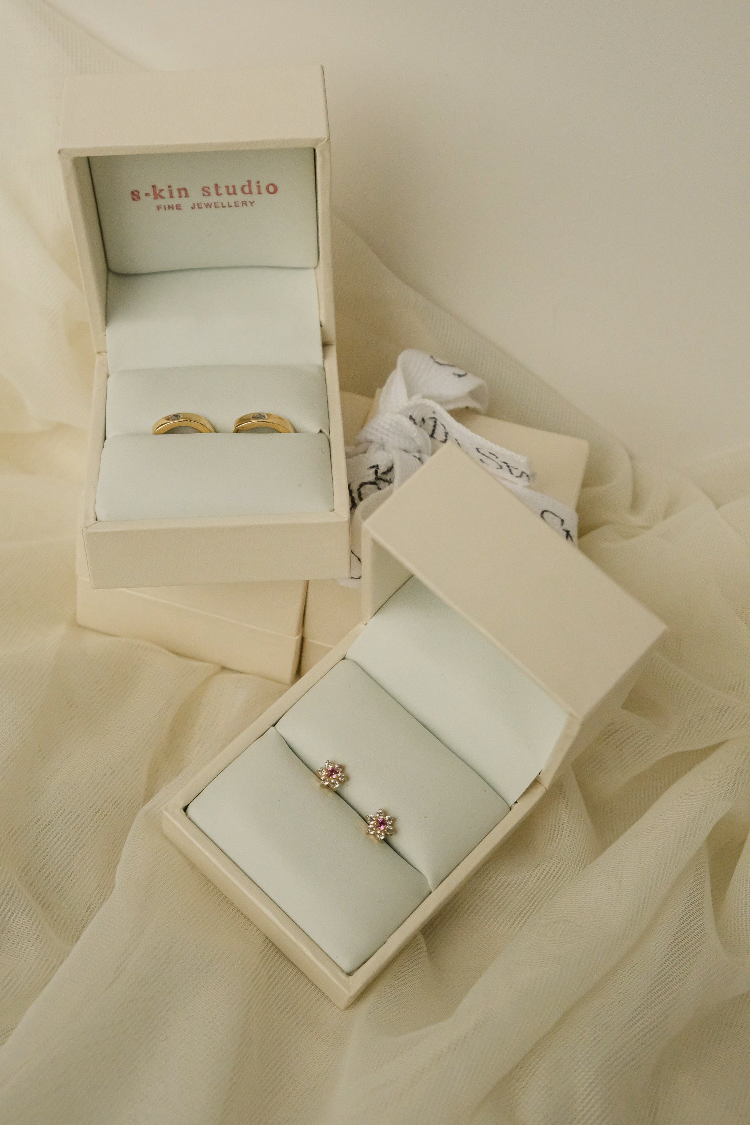 $500 Solid Gold Mystery Box - Luxury Jewelry Surprise Gift (Valued Over $1000) | Perfect for Birthdays, Anniversaries & Special Occasions