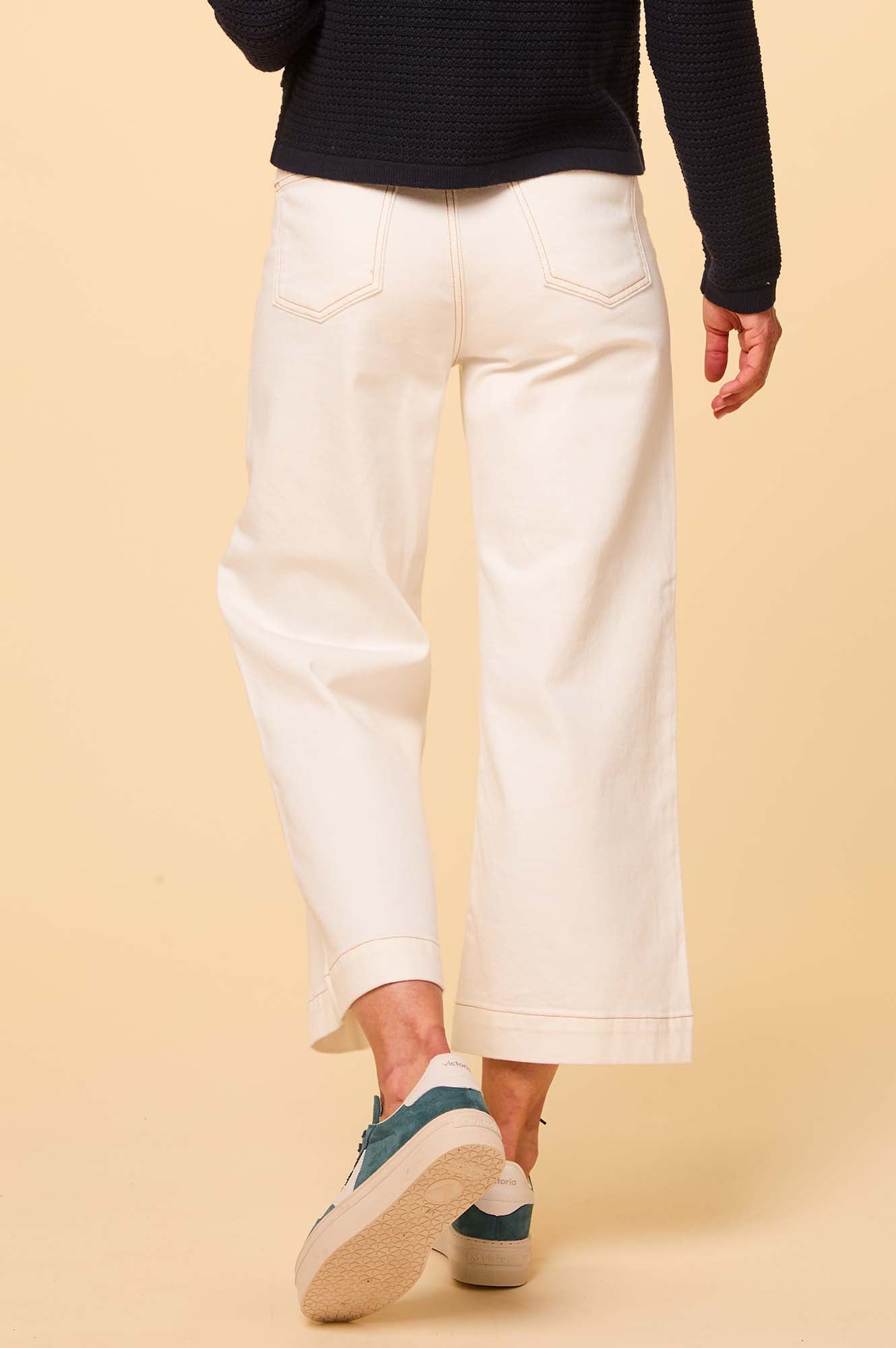 Stylish Denim Wide Leg Crop Jean in Ecru - Perfect for Casual Outfits & Everyday Wear