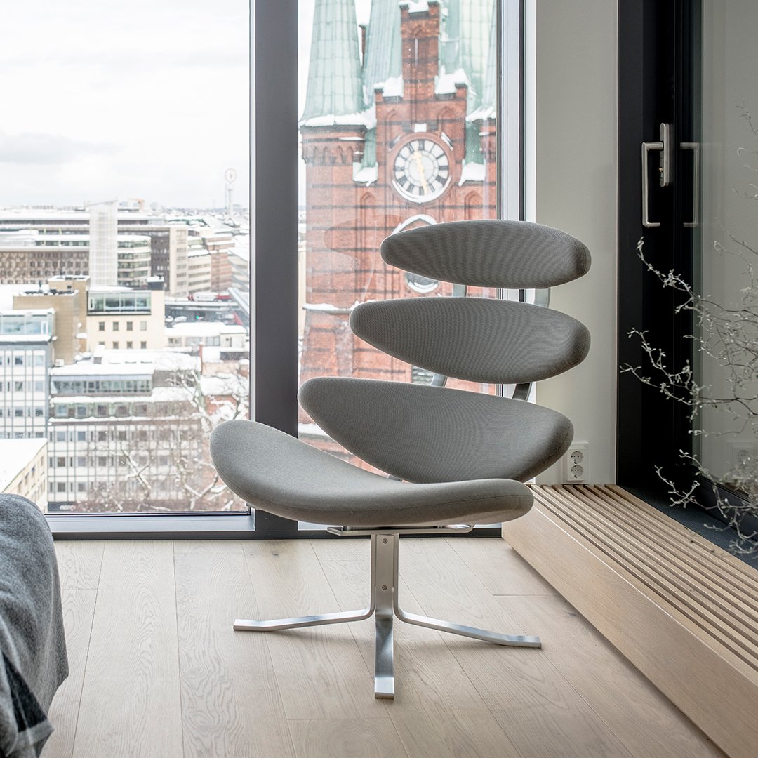 Erik Jørgensen Corona Swivel Lounge Chair - Modern Rotating Armchair for Living Room, Office & Lounge Areas - Premium Scandinavian Design Furniture for Home Decor